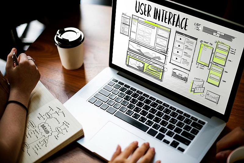 vanuit-huis-een-webshop-bouwen-met-hulp-van-externe-partijen