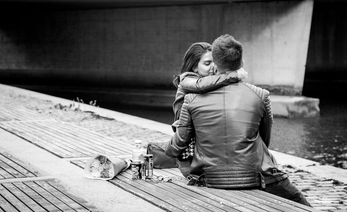 straatfotografie-love-couple