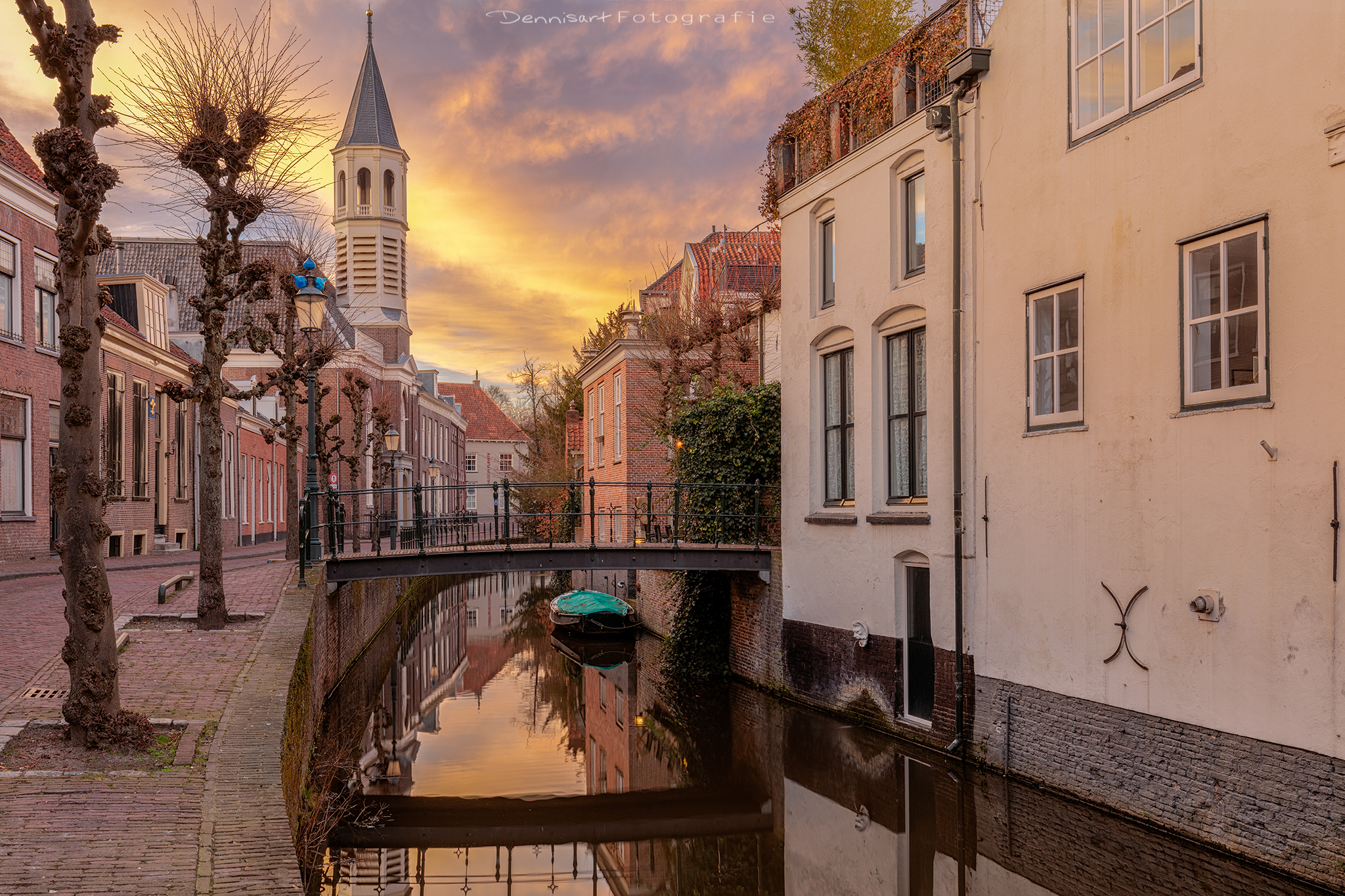 zonsondergang-bij-de-langegracht-in-amersfoort
