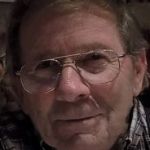 trollendiscutie-op-een-elfenbankje