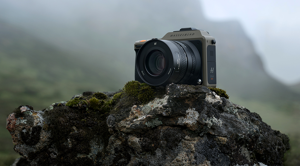 hasselblad-de-x2d-100c-earth-explorer