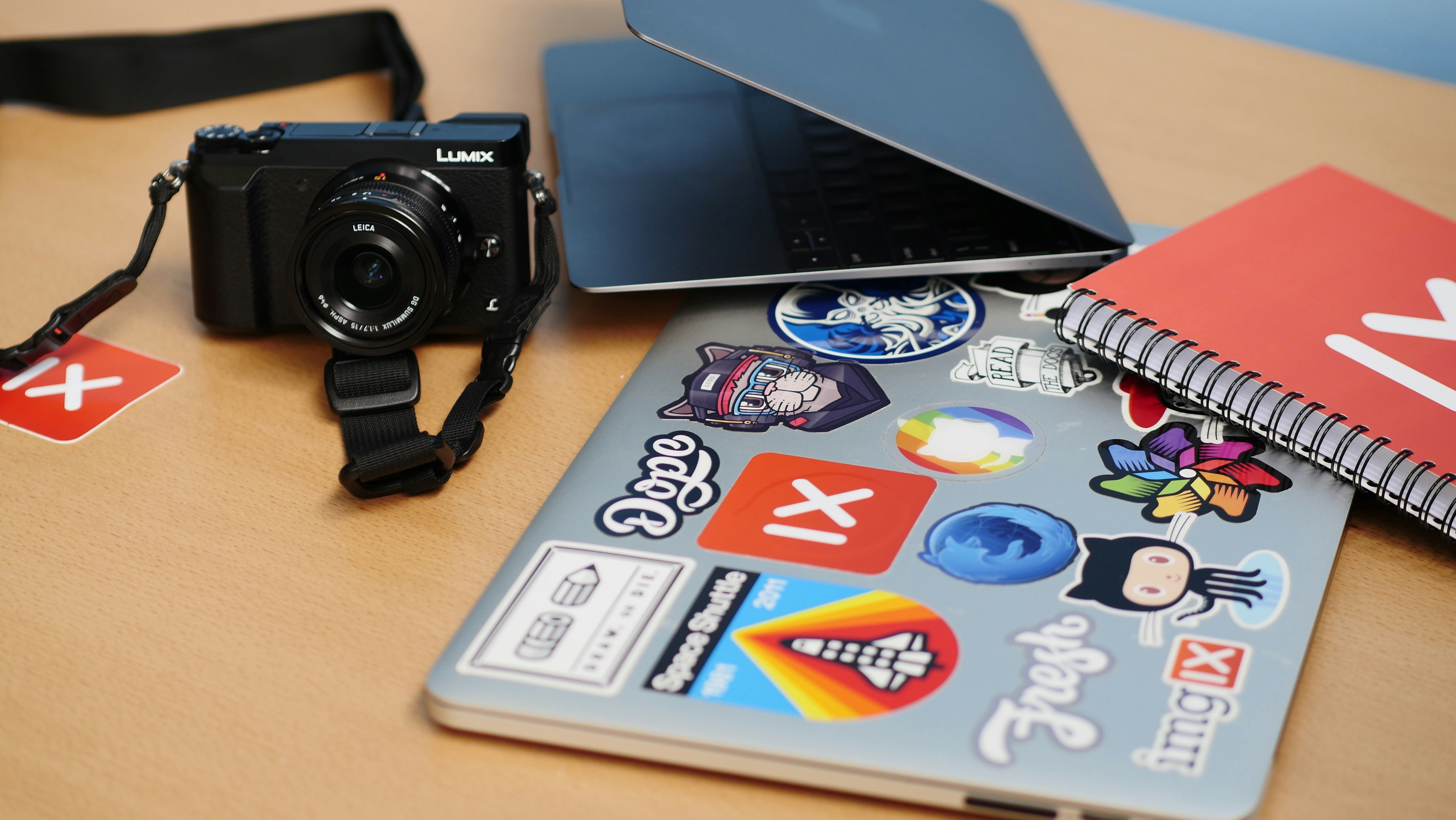 gepersonaliseerde-stickers-maken-bij-flyeralarm-laat-je-verbeelding-de-vrije-loop