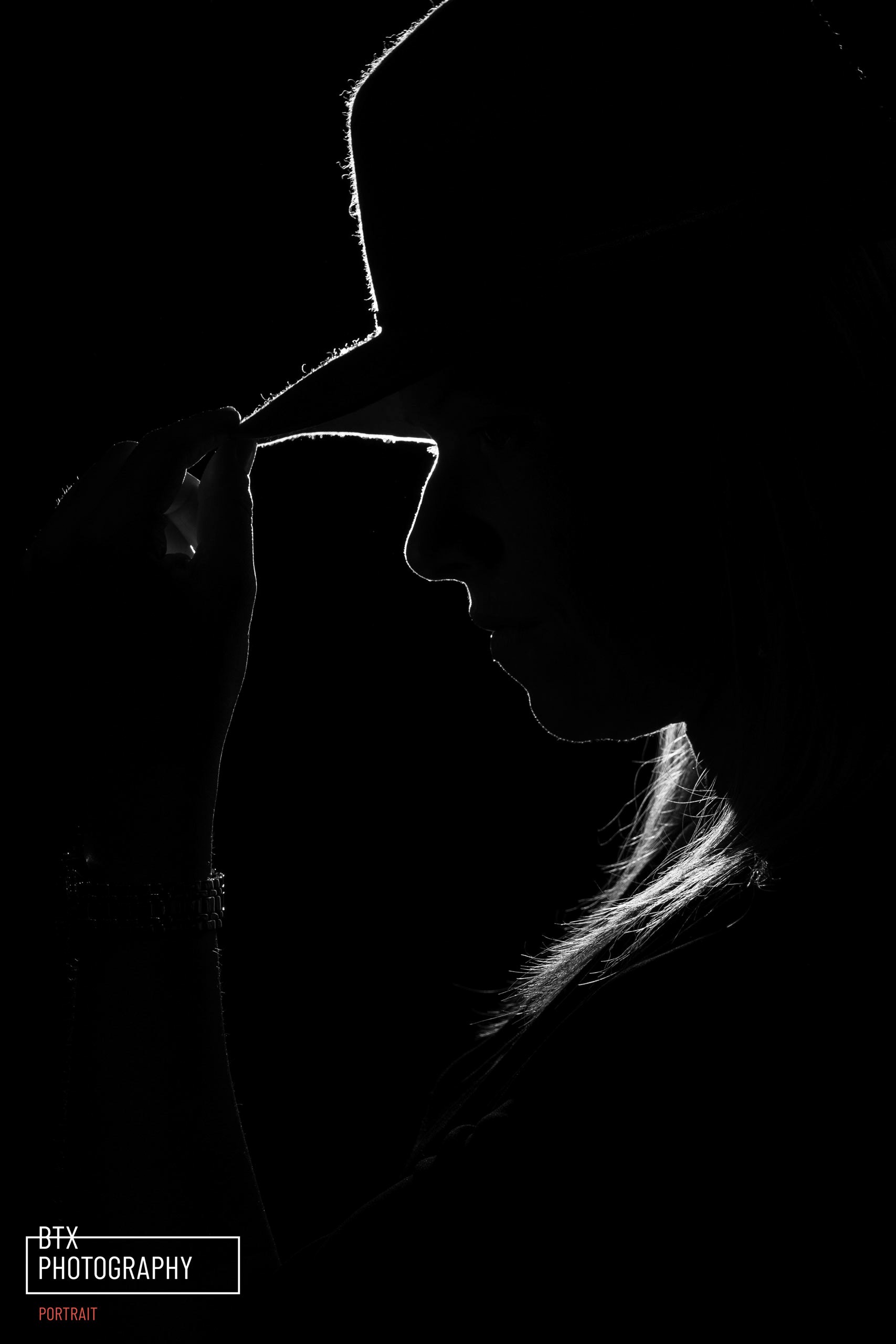 the-girl-with-the-hat