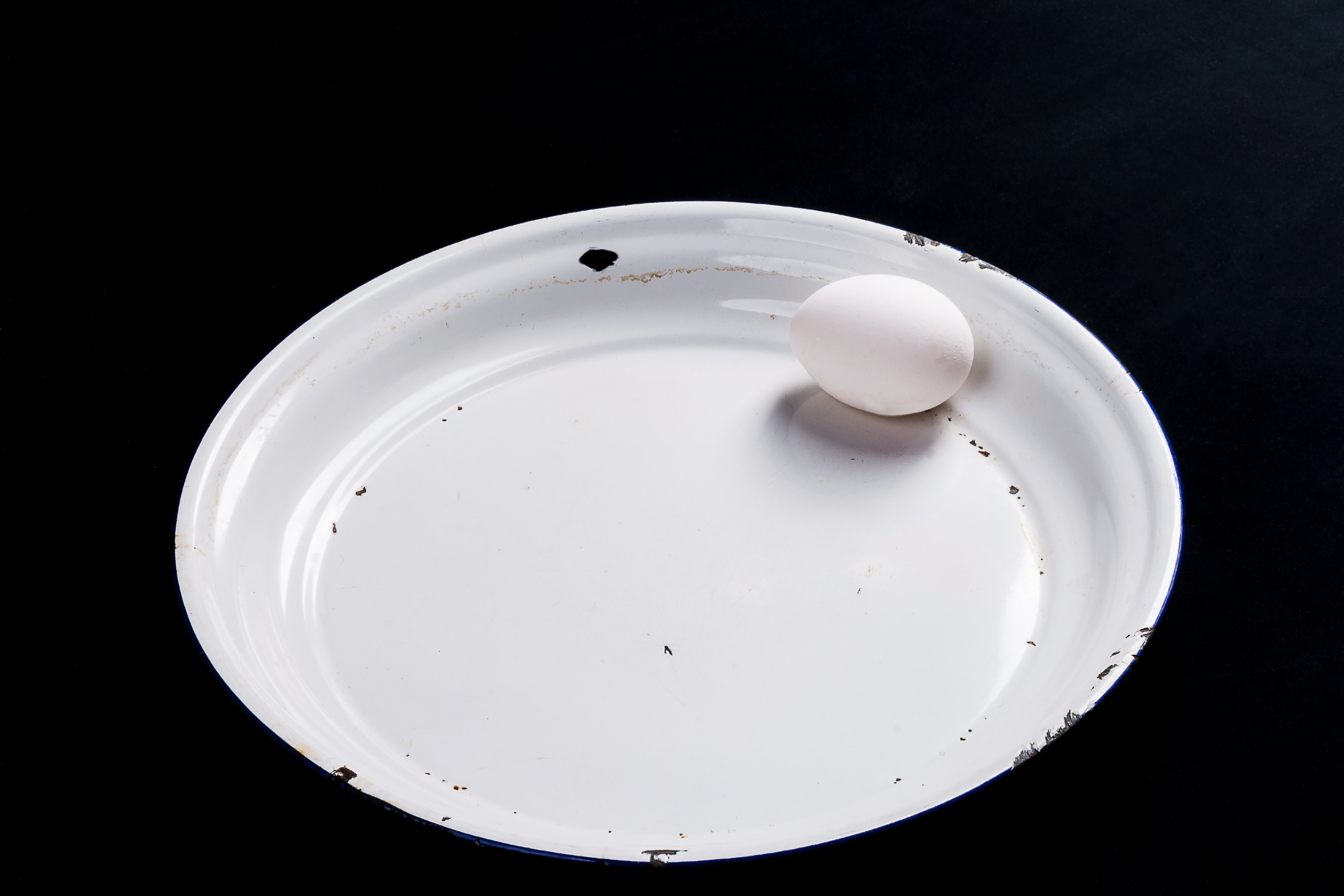 stilleven-bord-met-ei