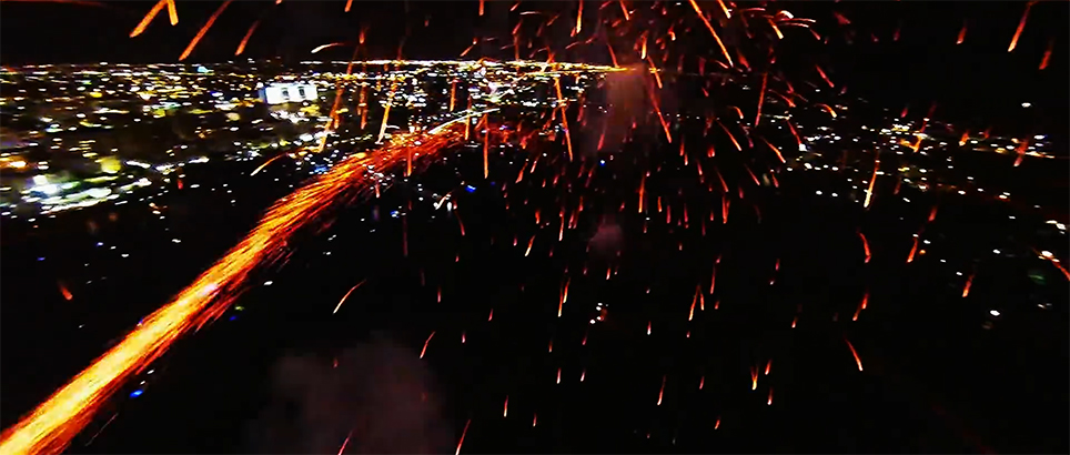mustsee-drone-gopro-vuurwerk-spectaculair