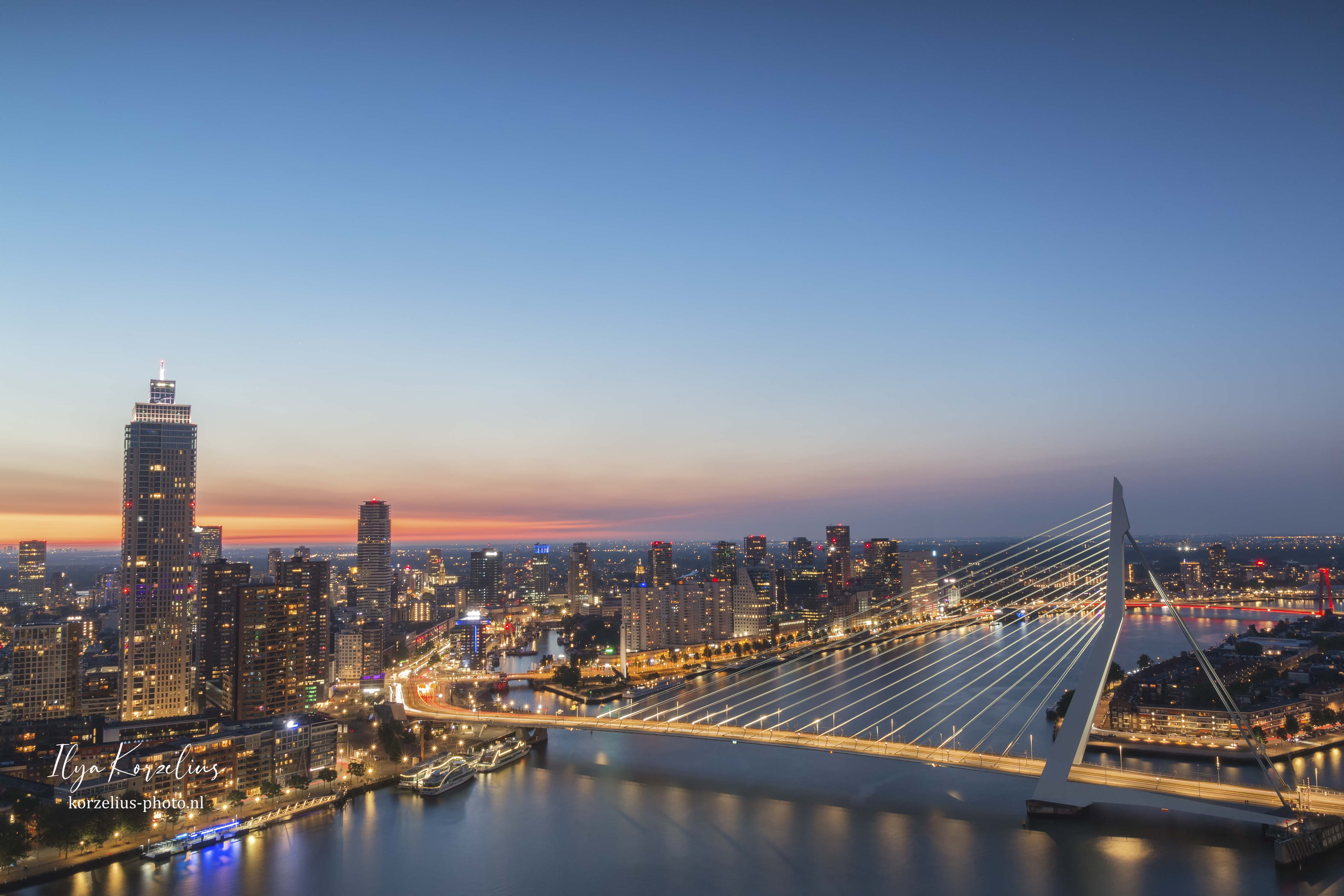rotterdam-in-het-blauwe-uur