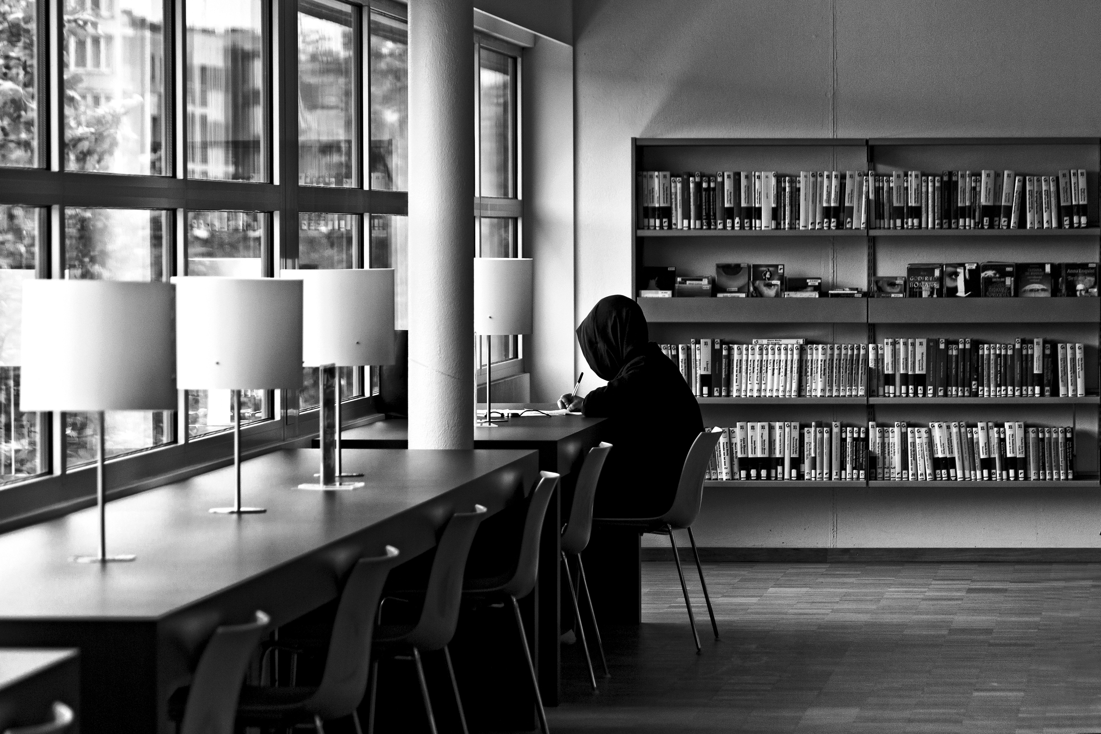 studeren-in-de-biebliotheek