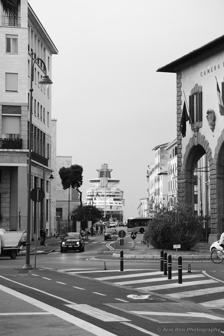 ship-in-the-streets-of-italy