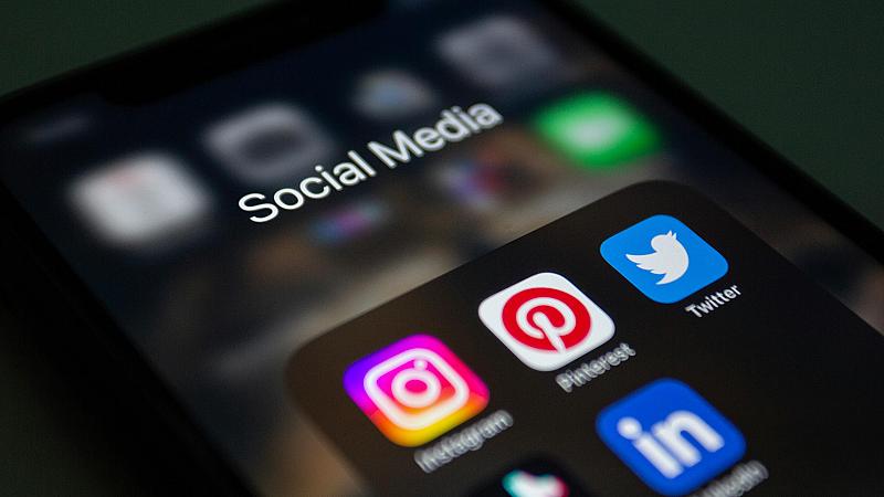 jongeren-die-online-worden-buitengesloten-voelen-zich-vaak-ook-alleen-gelaten-door-volwassenen