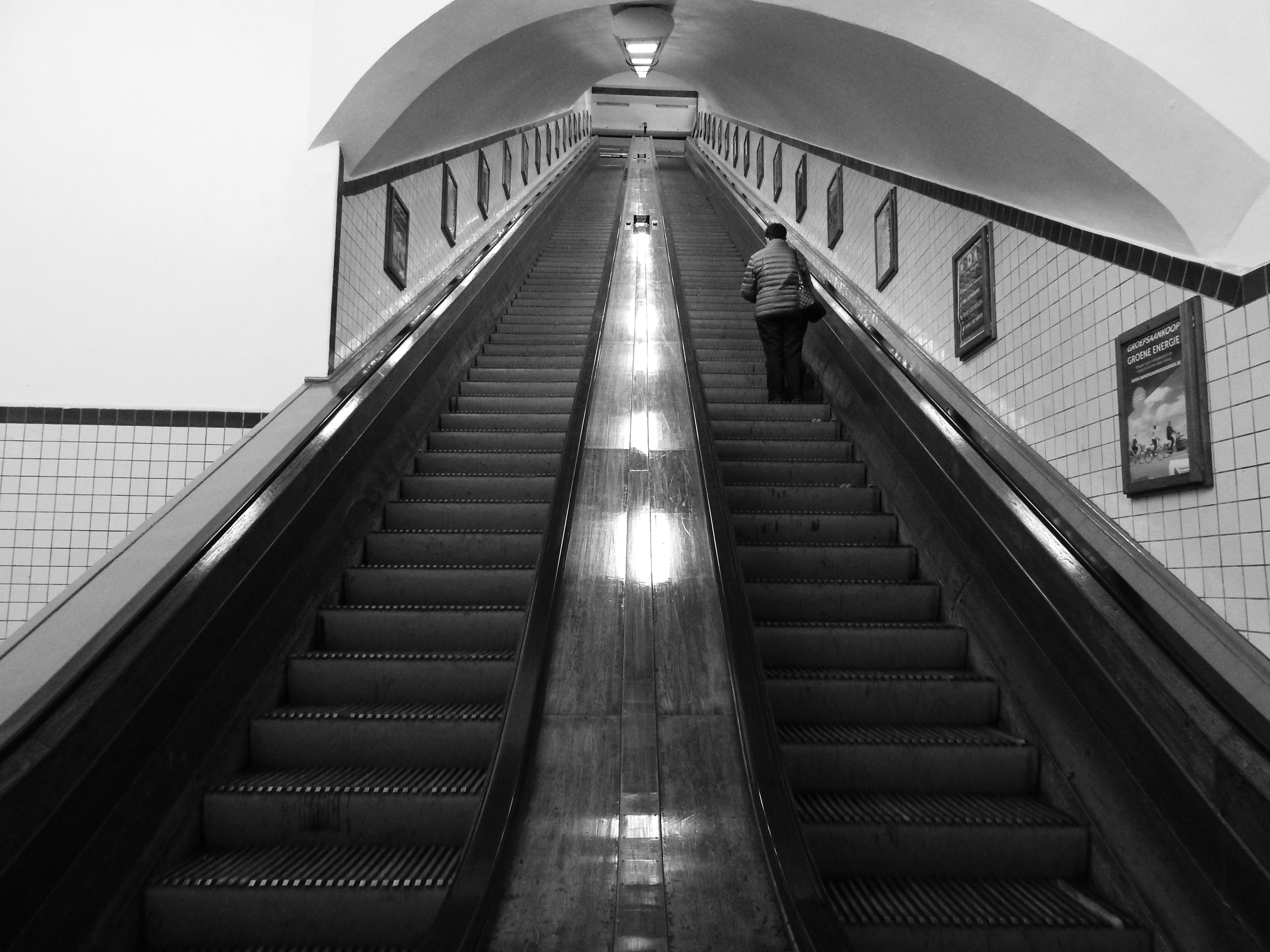 eenzaam-op-de-roltrappen