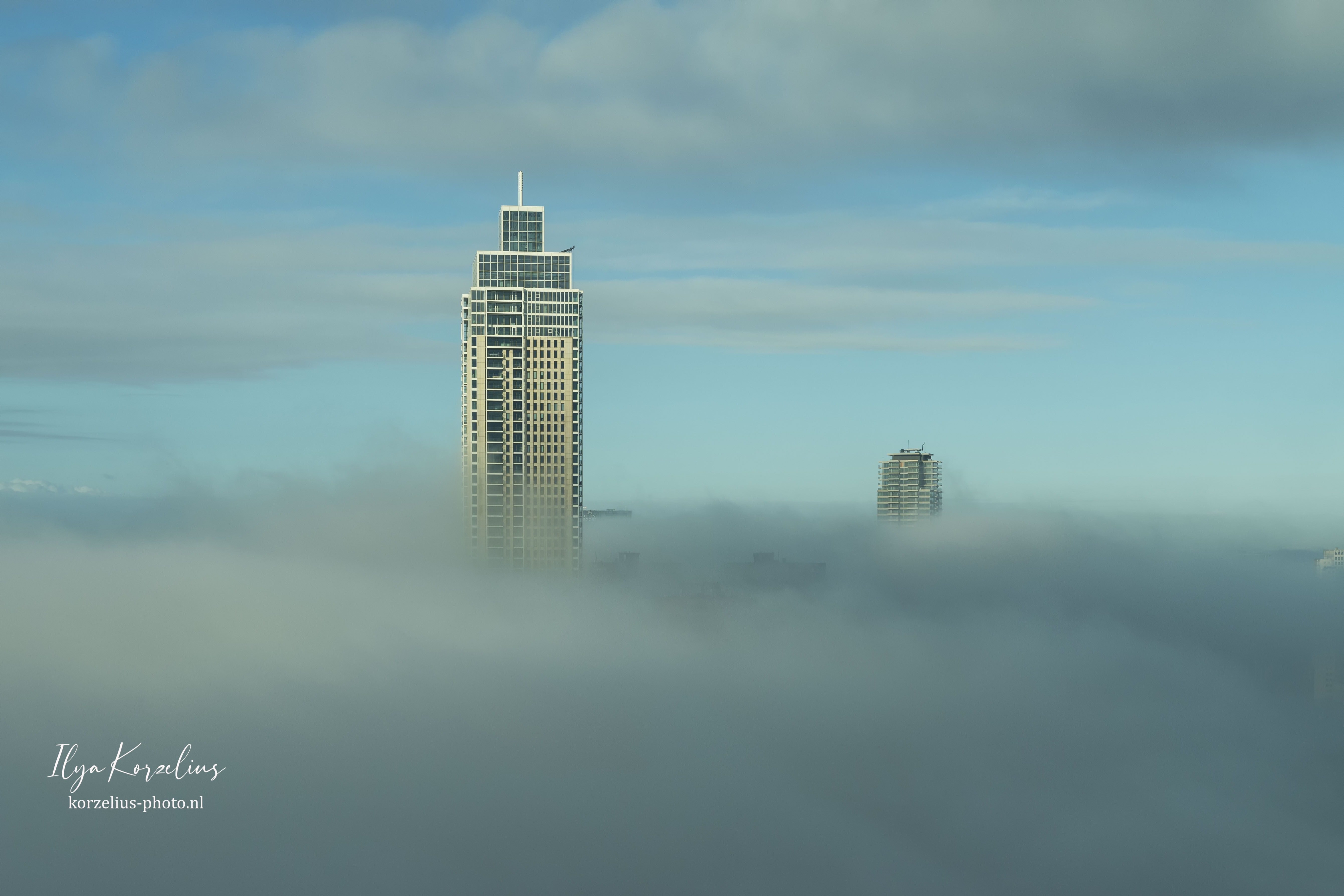 foggy-day-in-rotterdam