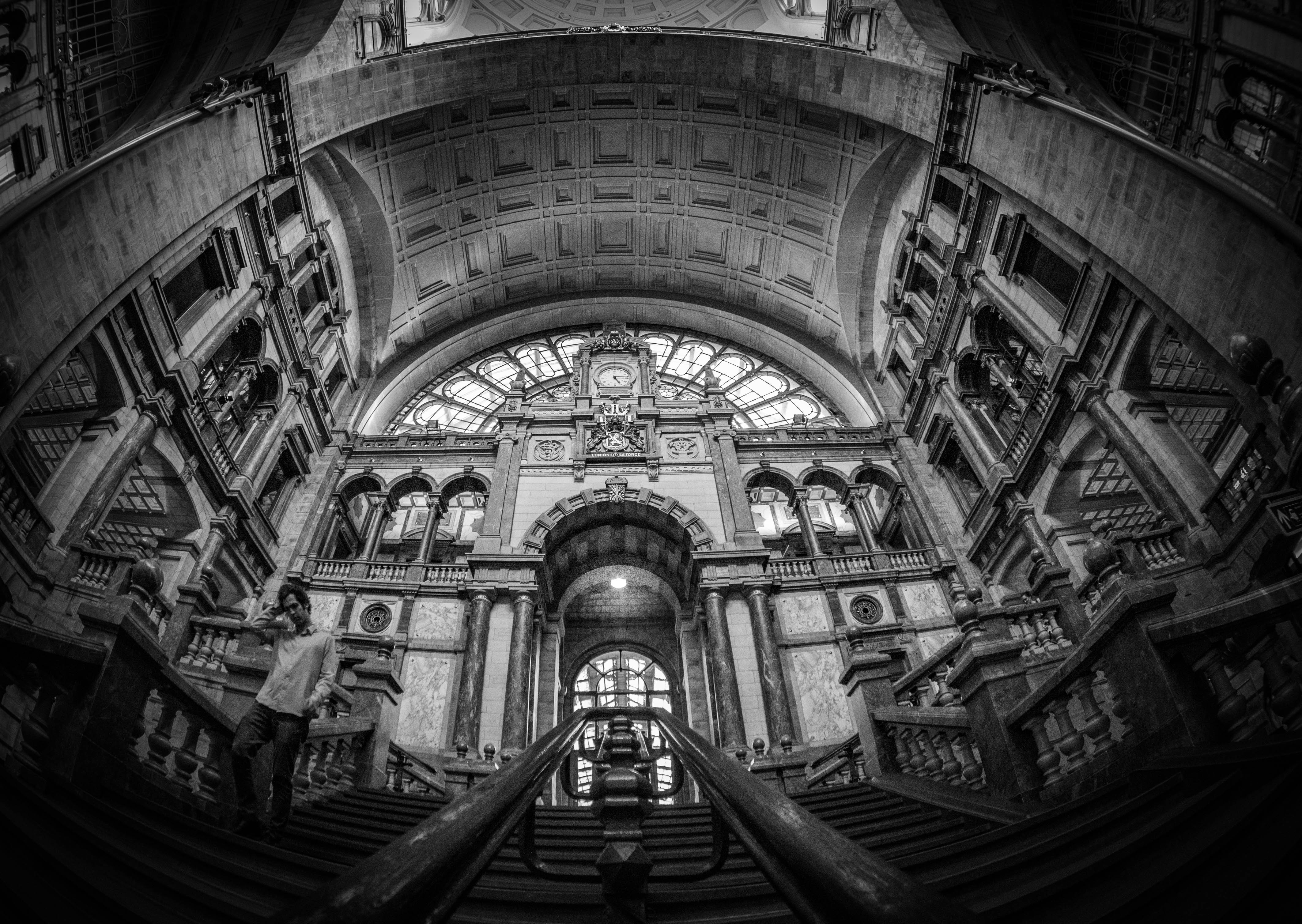 antwerpen-station-in-deep-thoughts