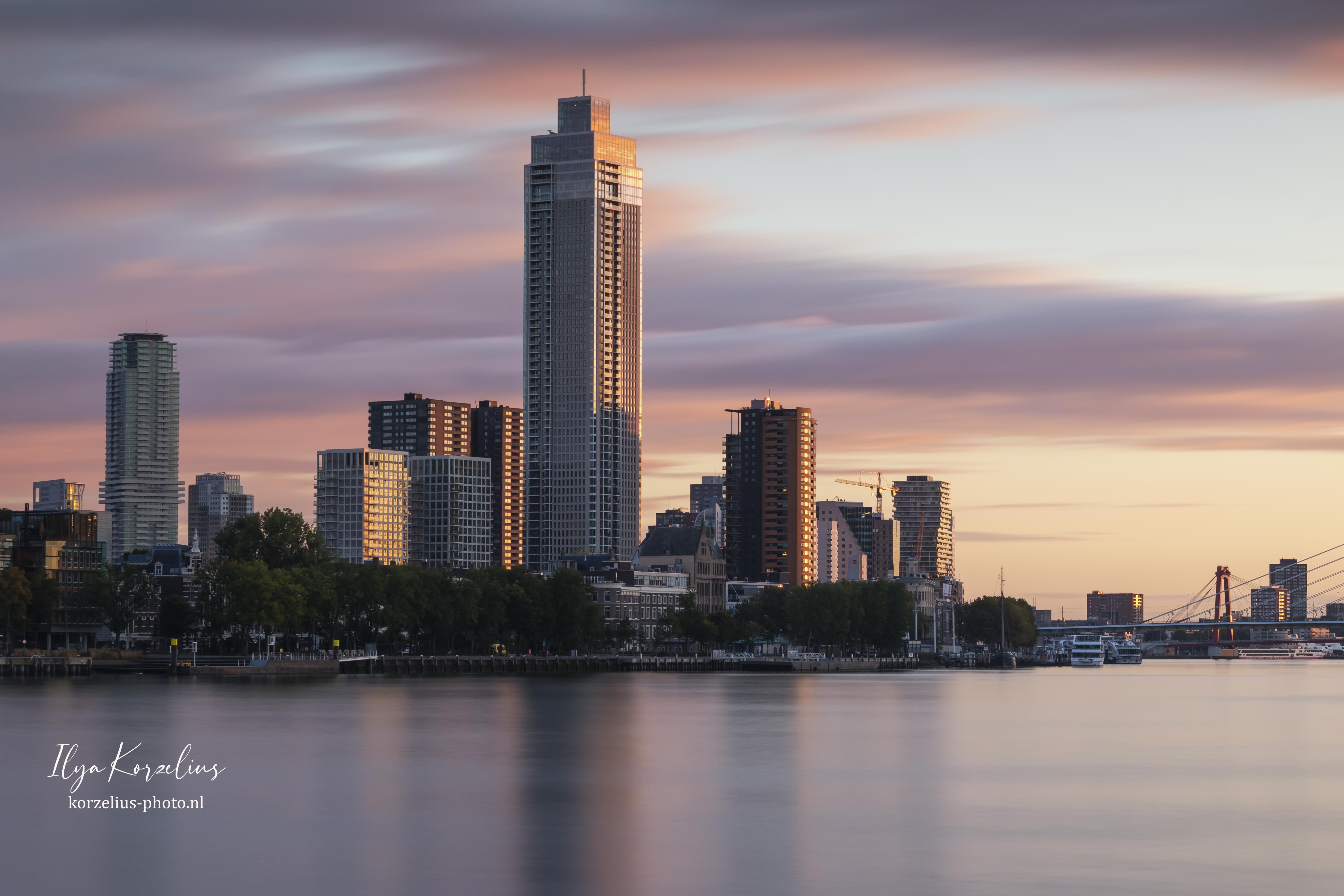 zalmhaventoren-at-sunrise