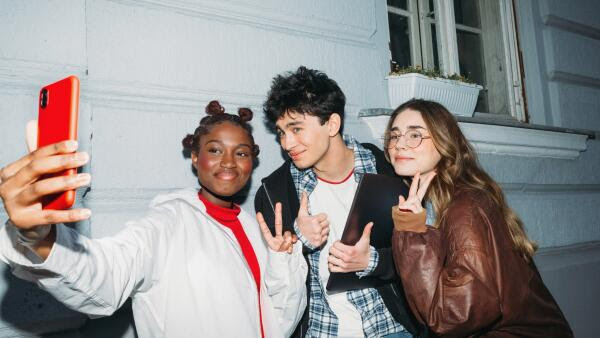 vodafone-introduceert-kids-teens-mobiel-bereik-voor-kinderen-met-grip-bij-ouders