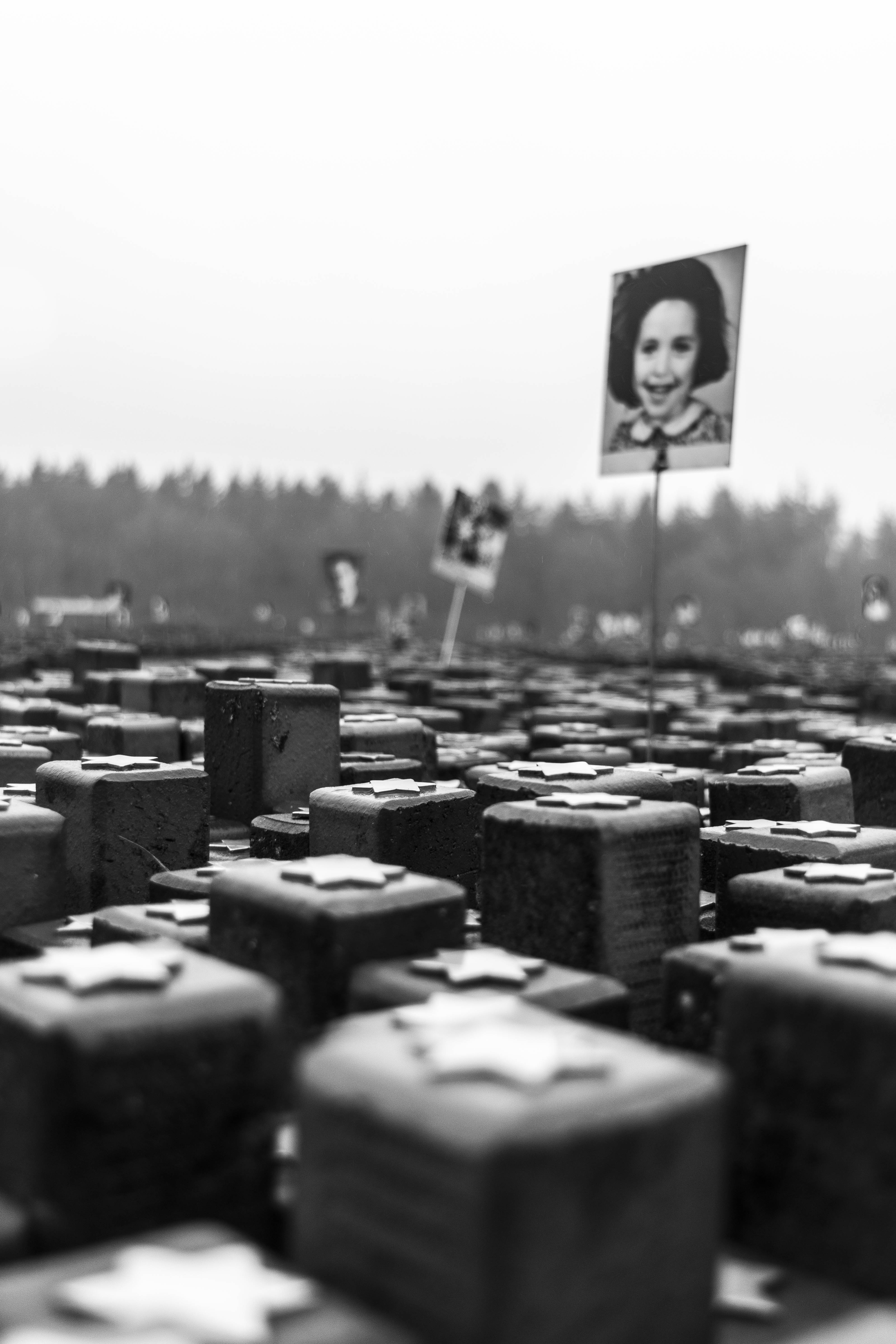monument-kamp-westerbork