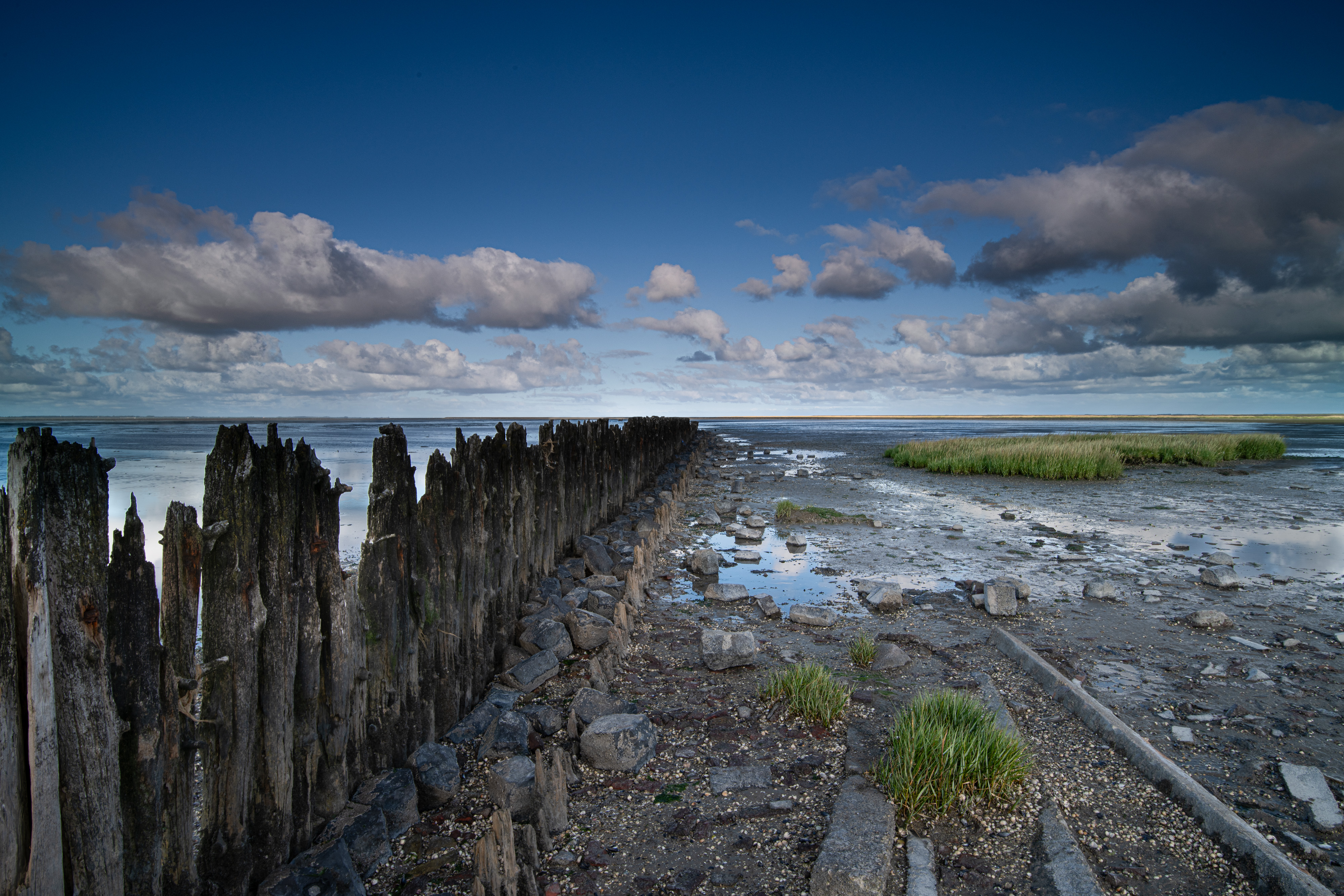 waar-land-en-zee-elkaar-loslaten