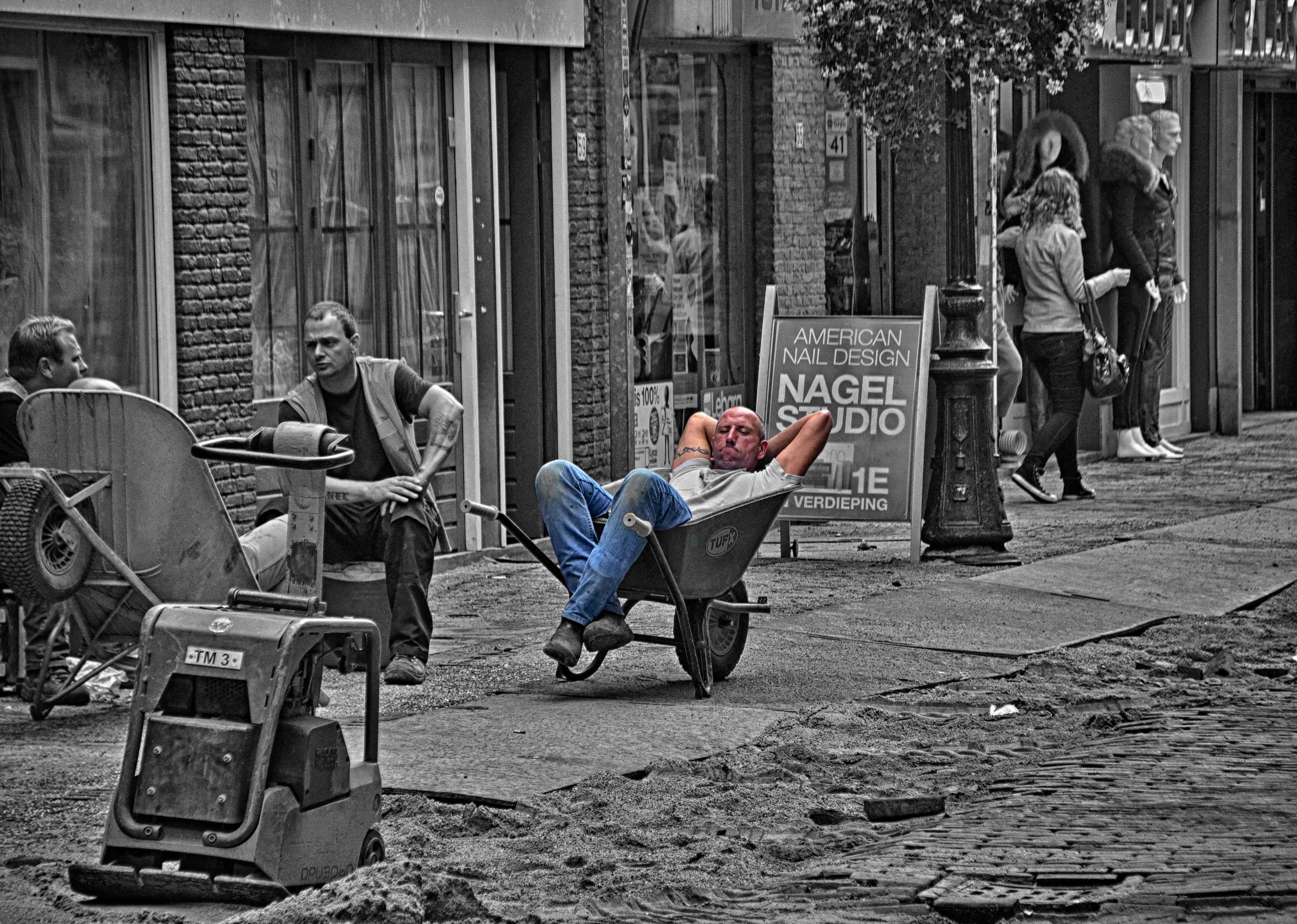 lunchpauze-in-de-kruiwagen