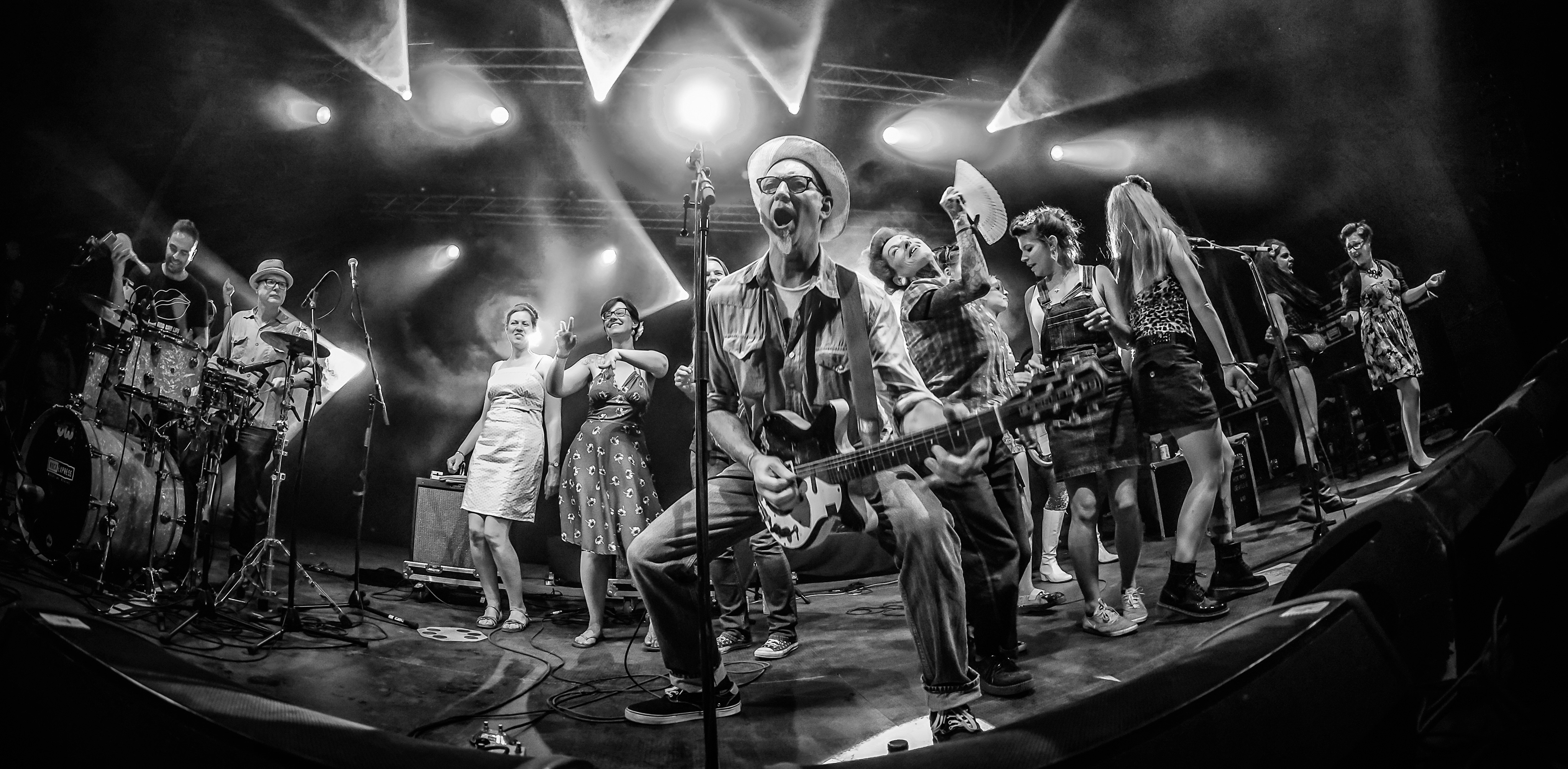 southern-culture-on-the-skids-sjock-festival-2015