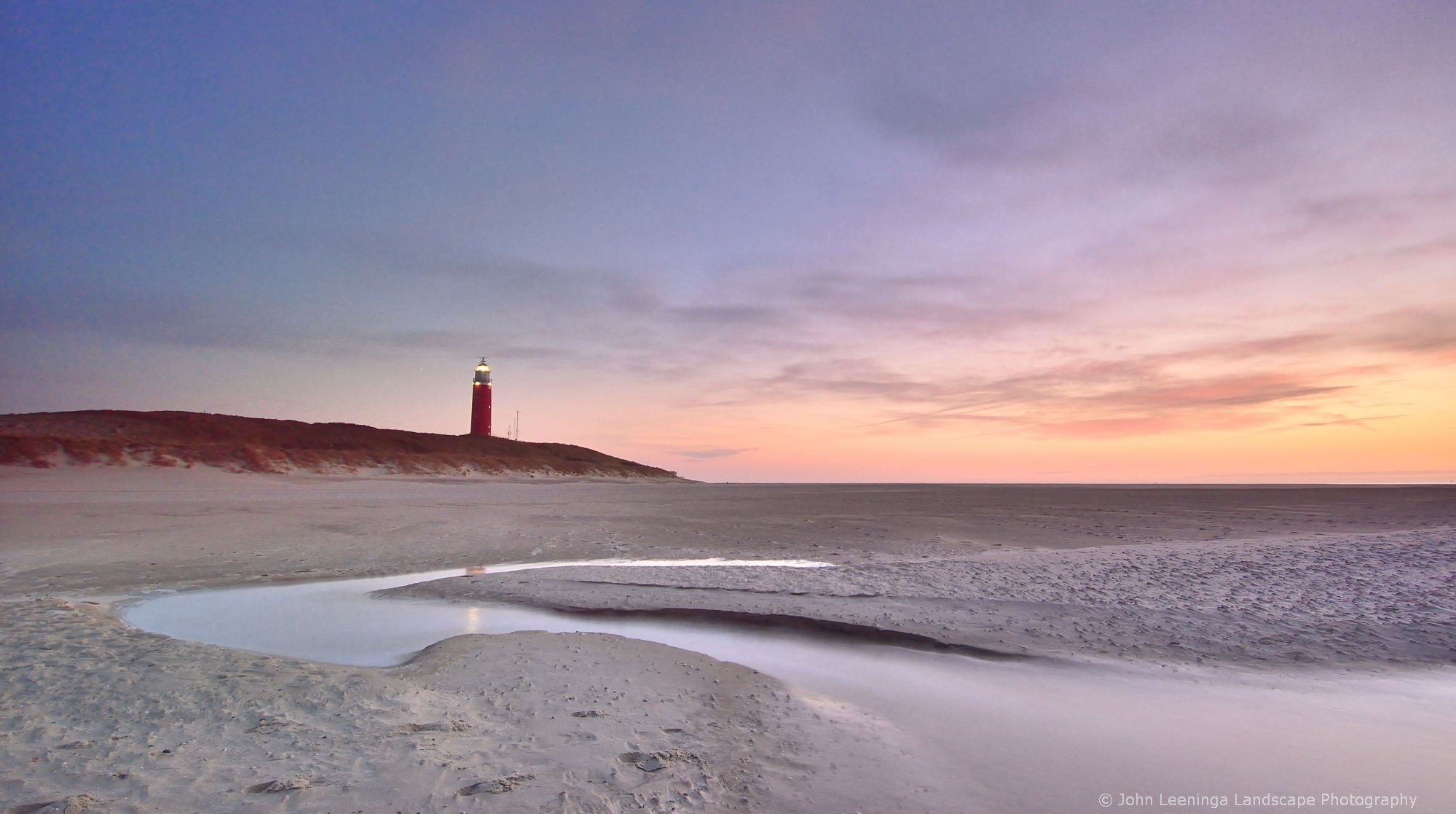 vuurtoren-texel-even-na-zonsondergang