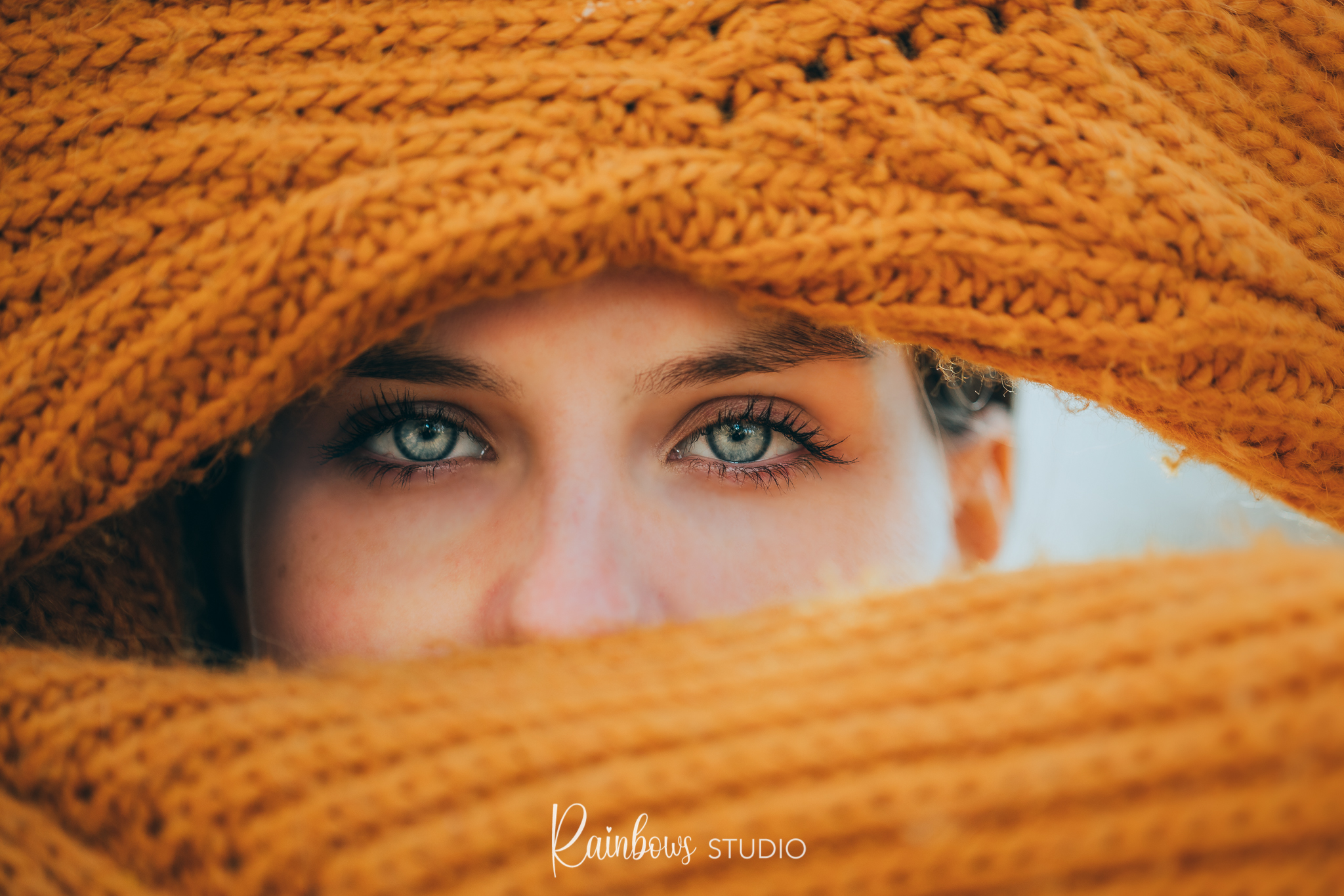 in-to-the-eyes