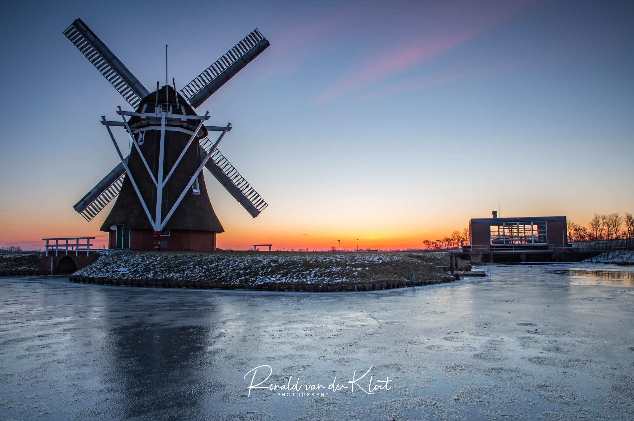 krimstermolen-bij-ochtendlicht