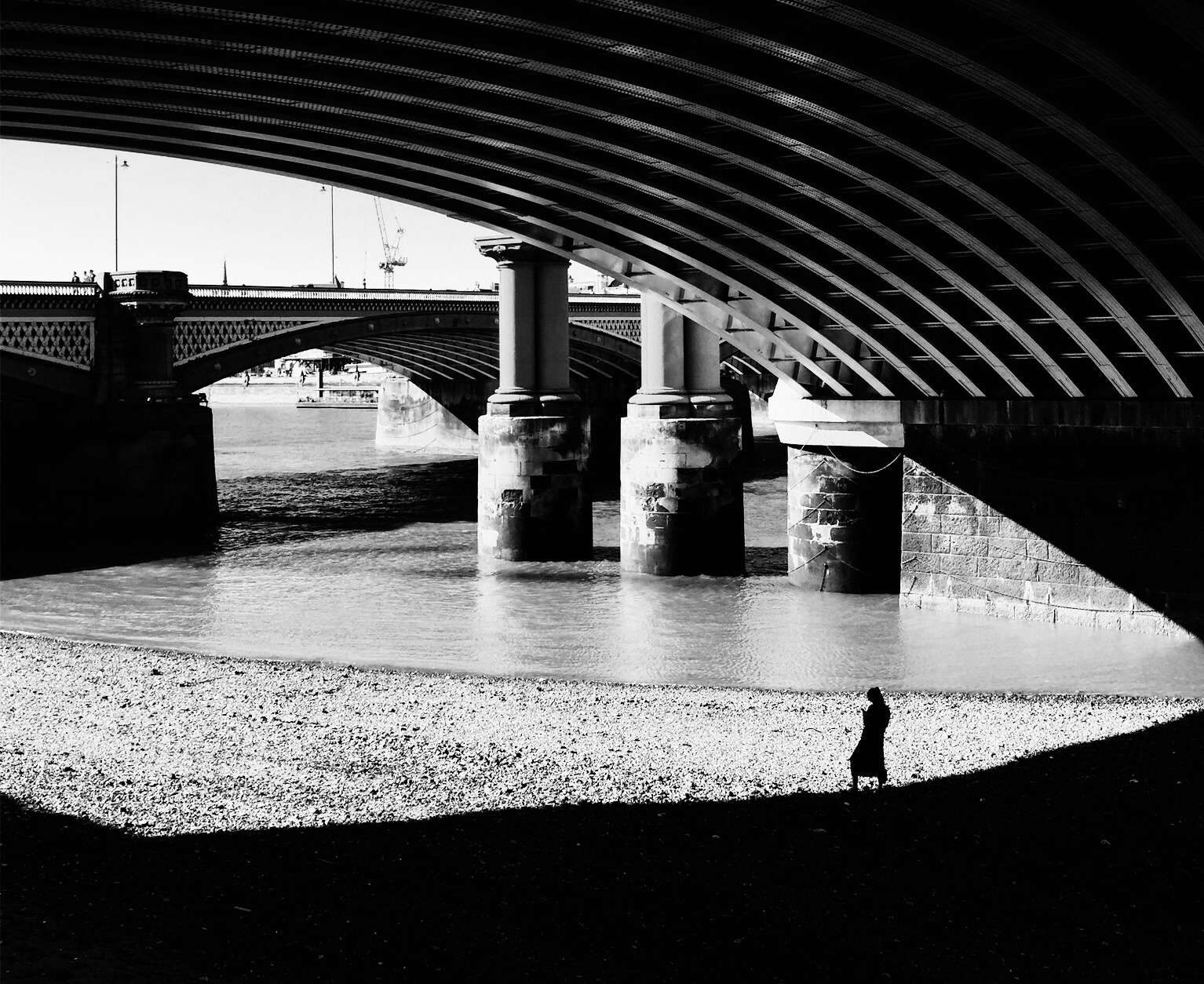 lady-under-the-bridge