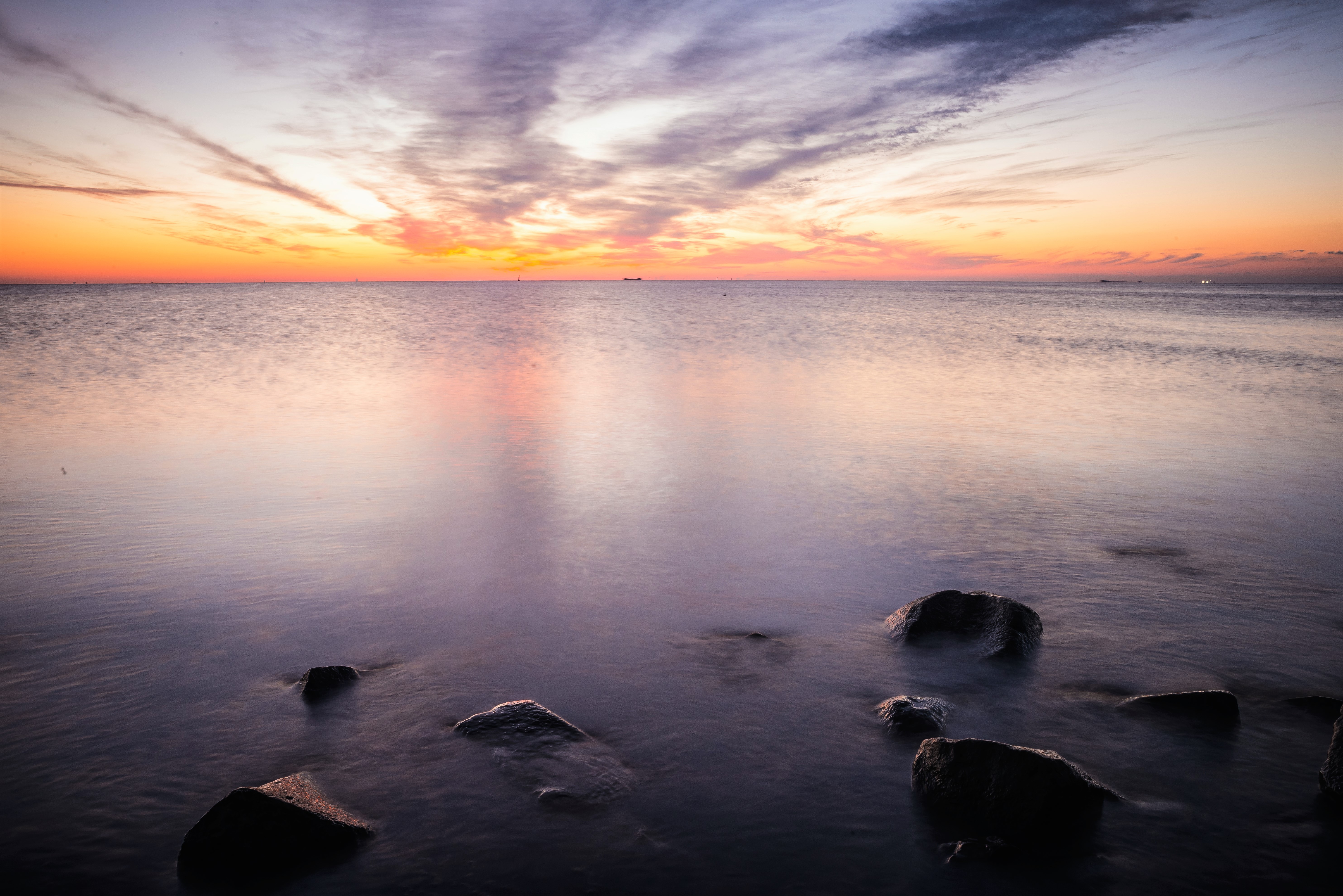sundown-over-lake-ijsselmeer-bij-urk