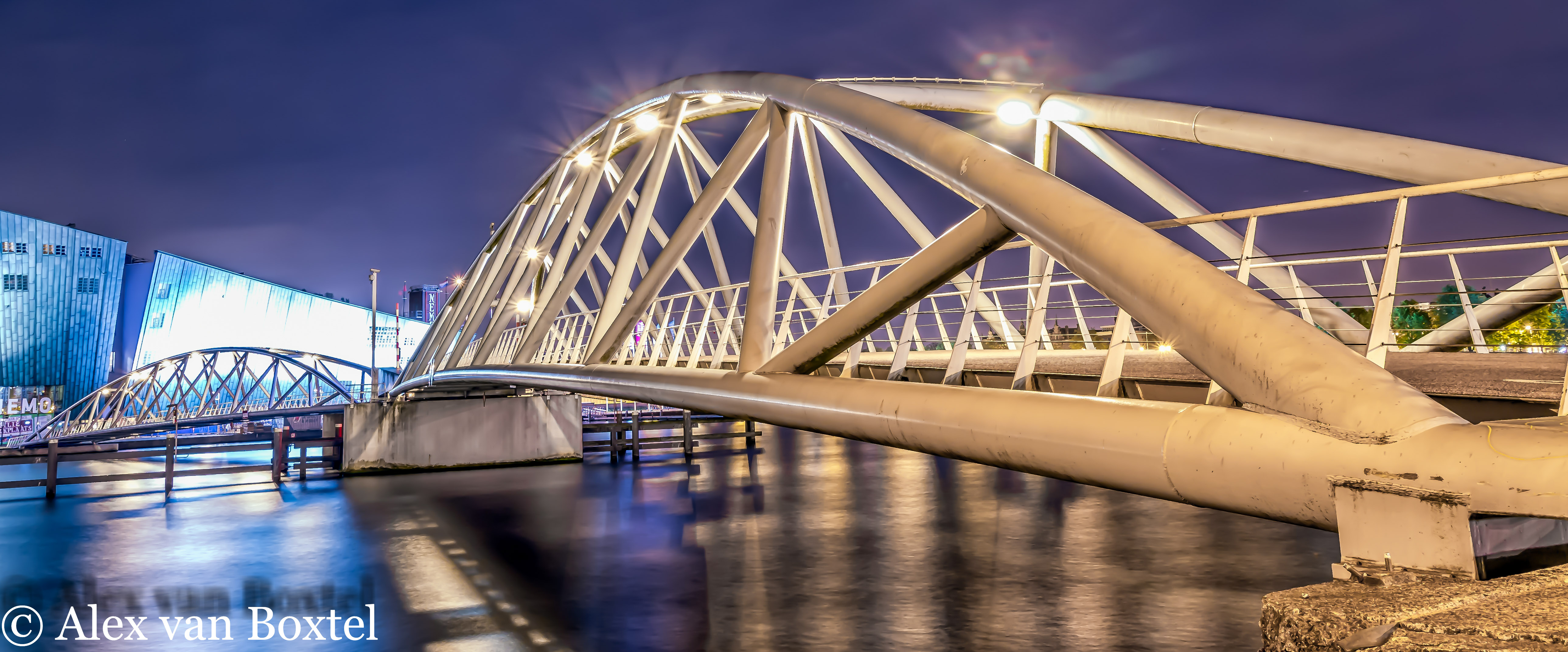 amsterdam-by-night-4