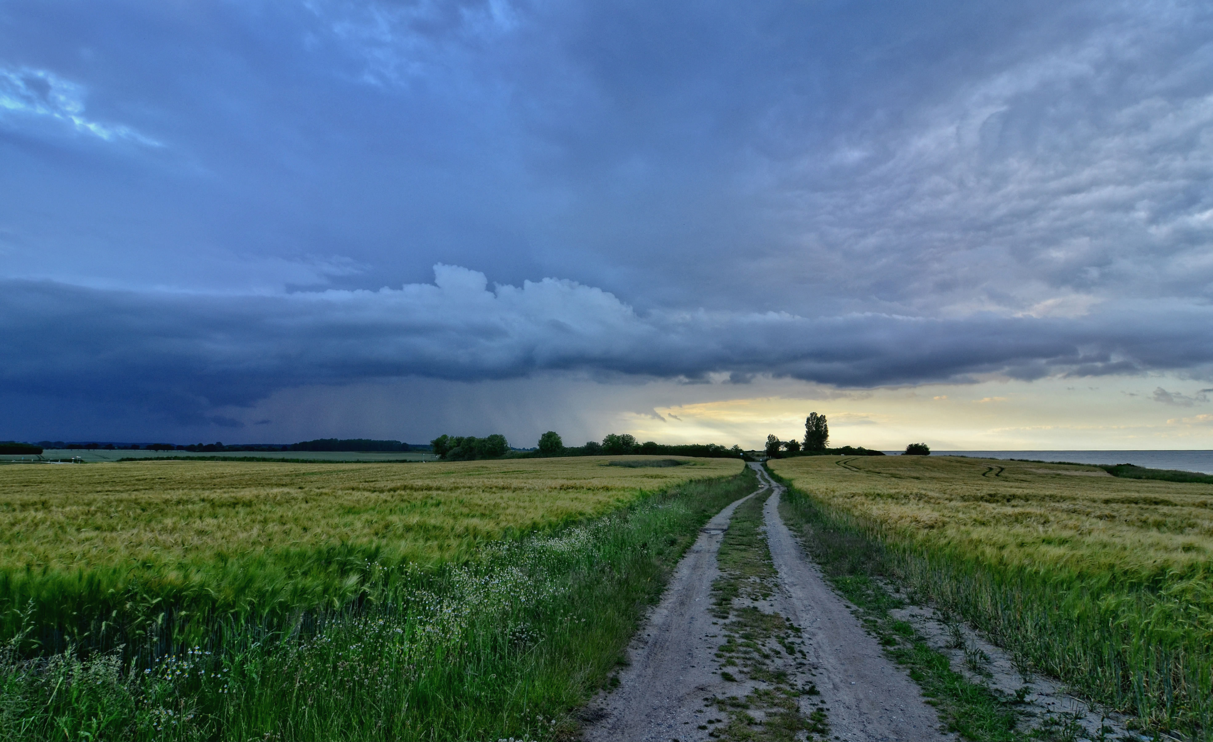 onweer-in-aantocht