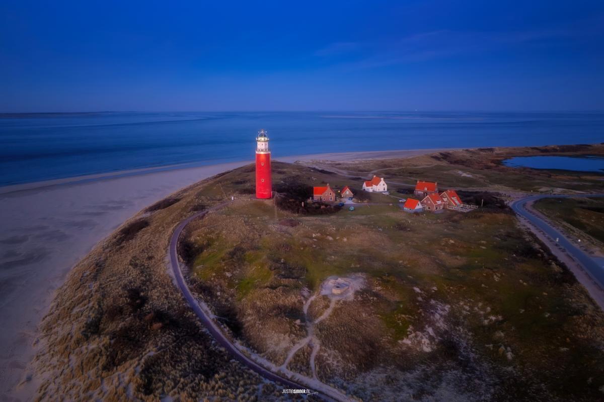 vuurtoren-tijdens-het-blauwe-uurtje-1