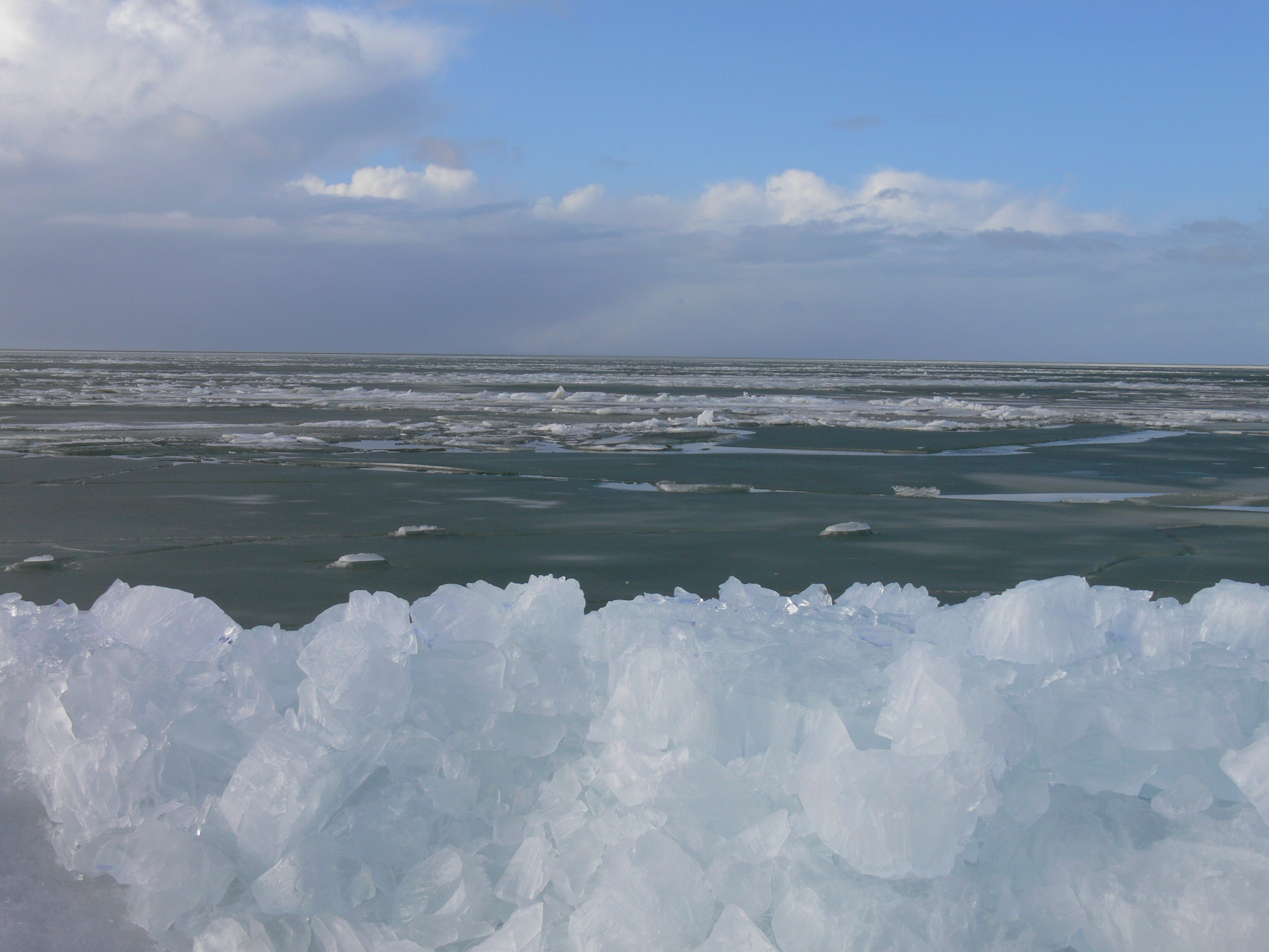 kruiend-ijs-ijsselmeer