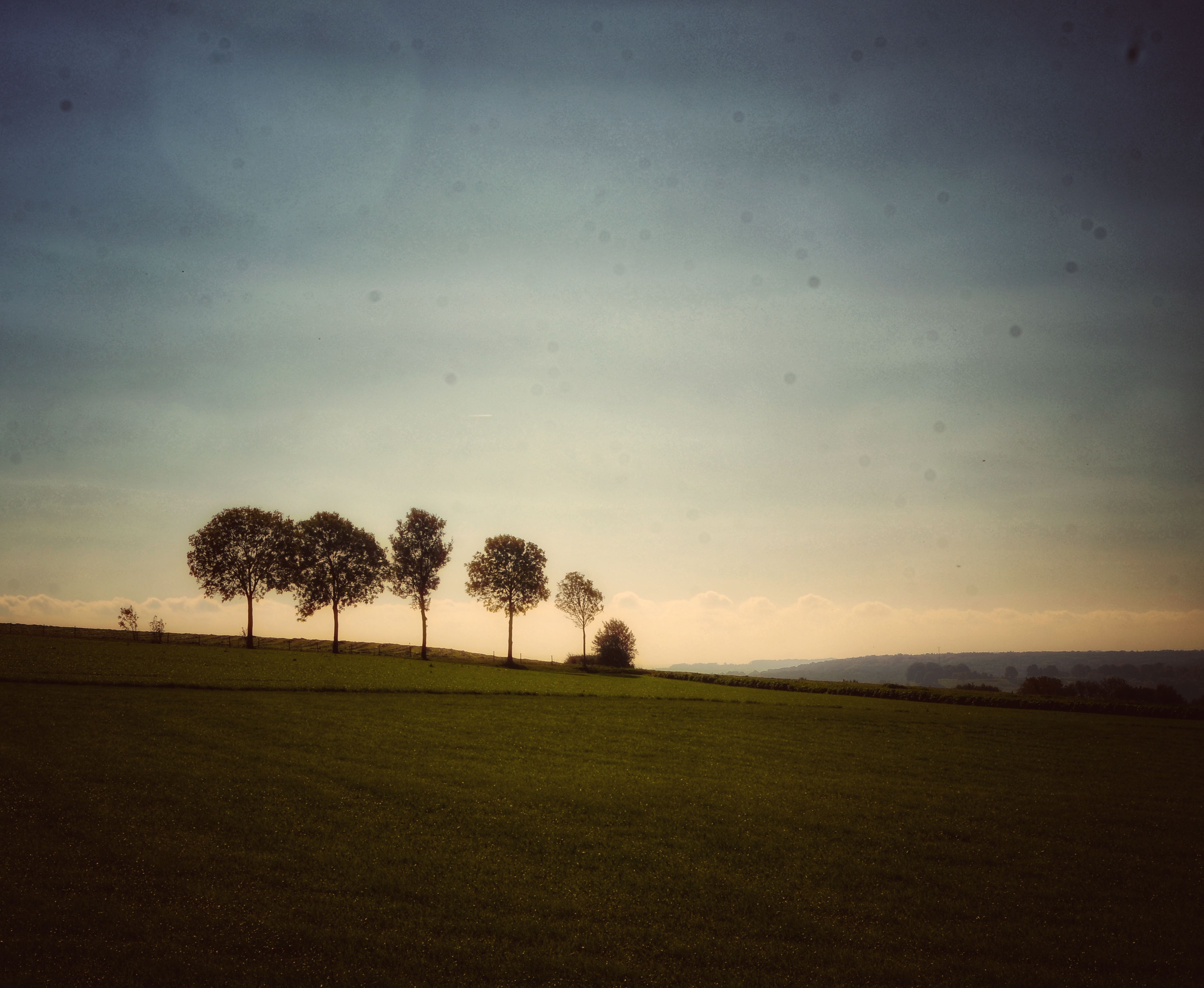 sunrise-behind-the-dutch-mountains