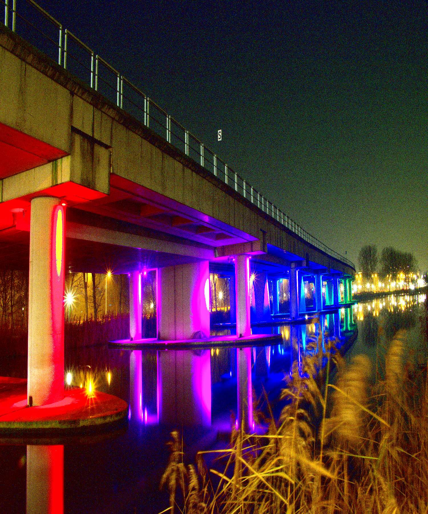 metrobaan-in-de-nacht