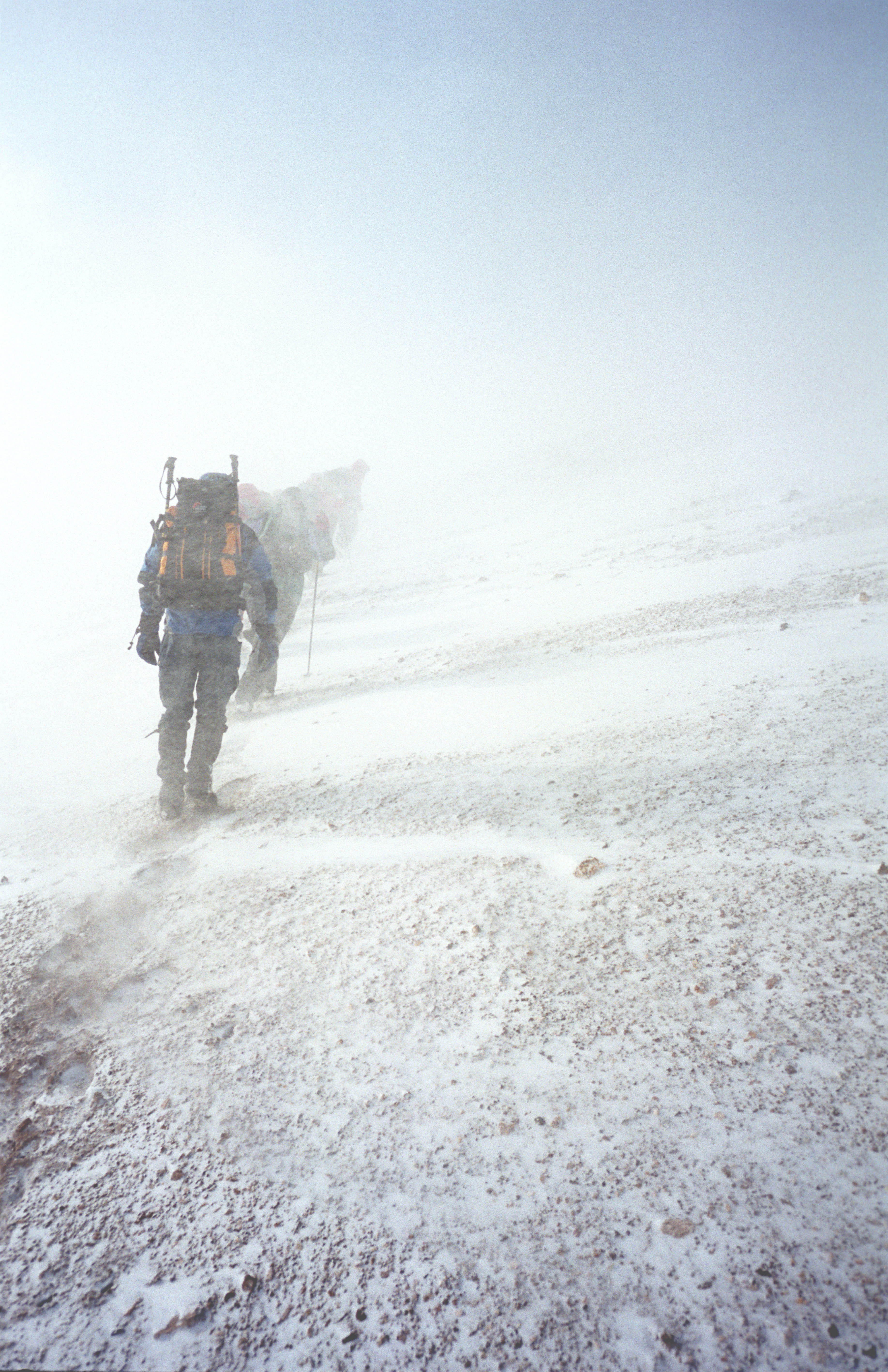 winter-bergwandelen-op-ijsland
