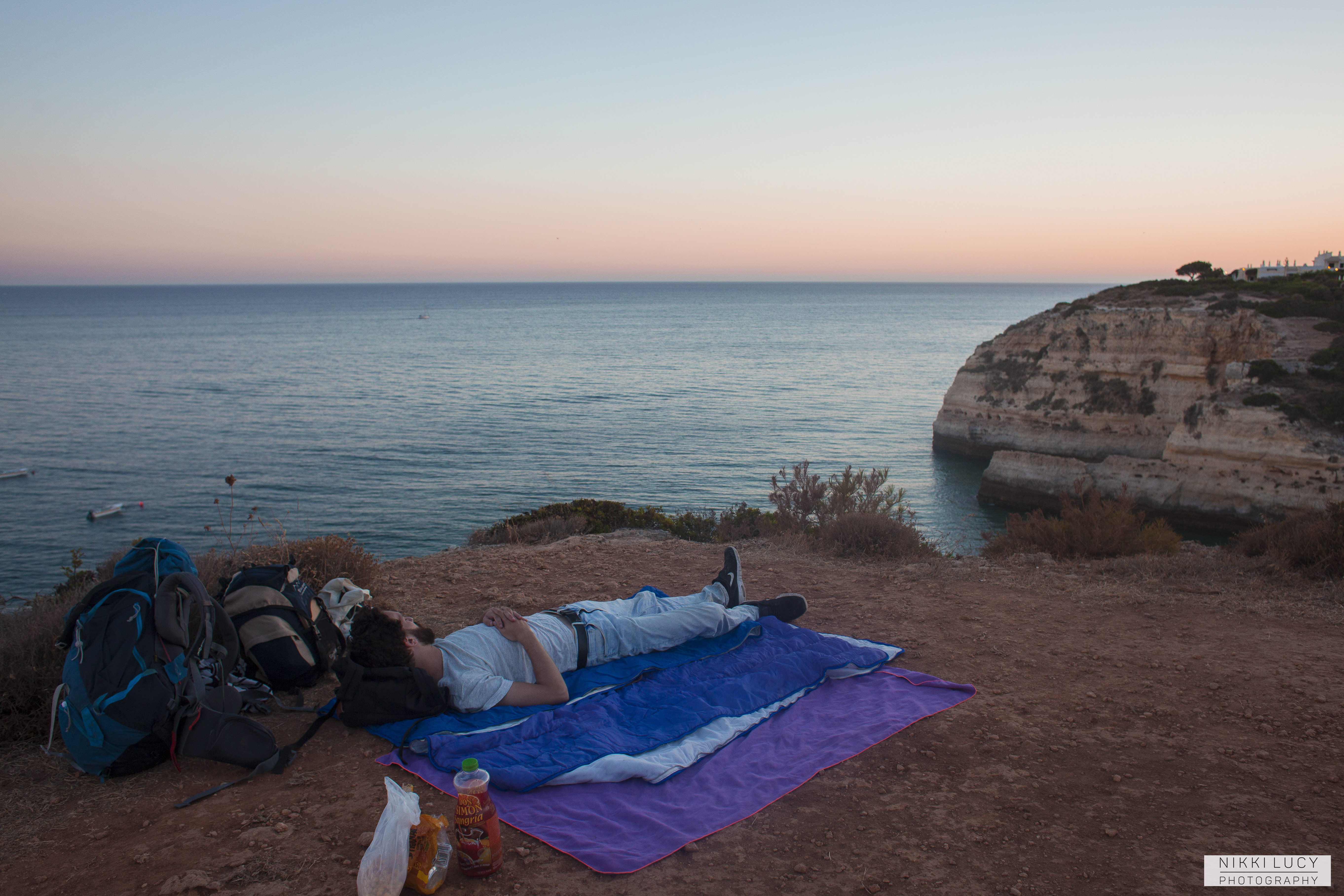 camping-under-the-starts-on-praia-de-benagil