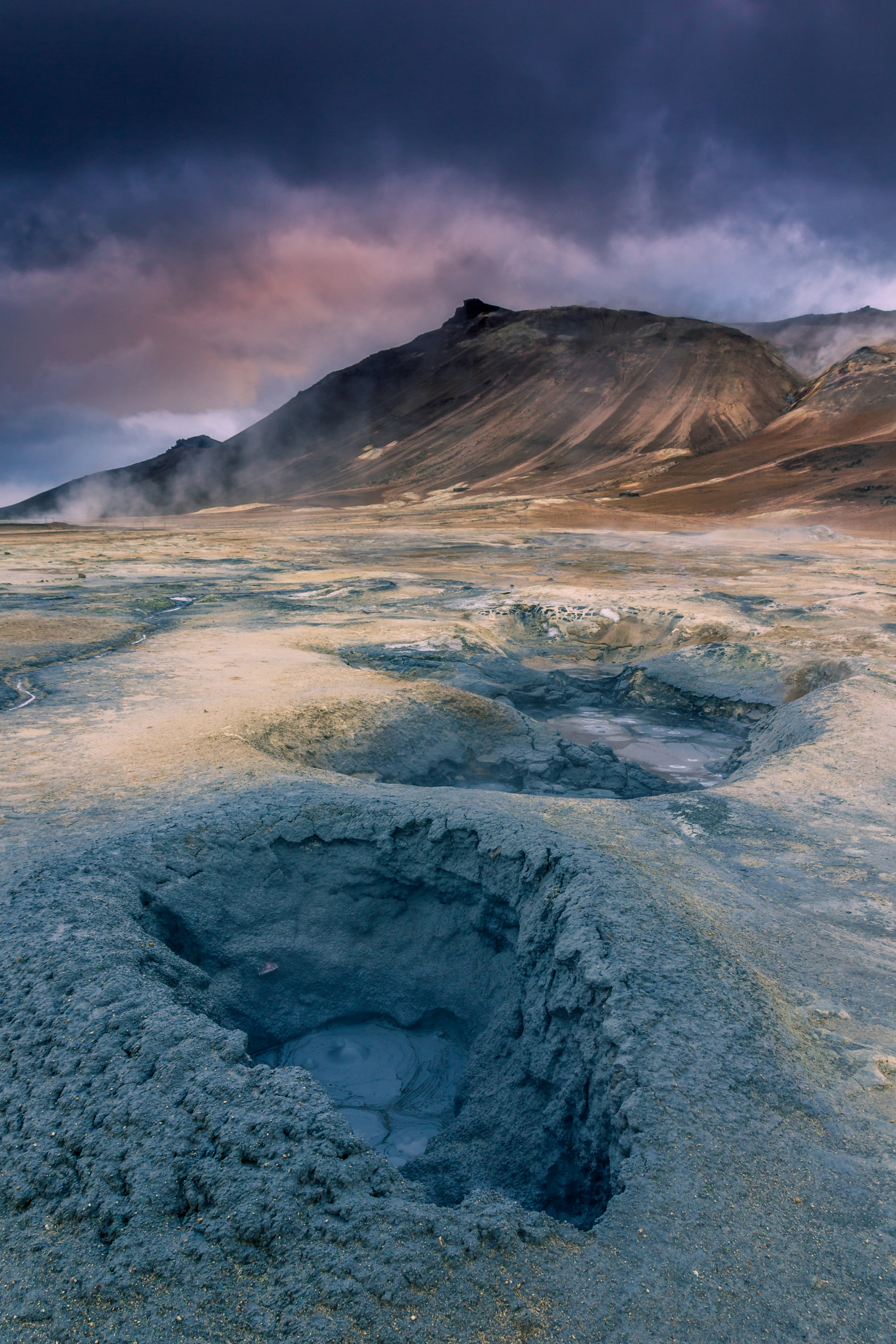 mud-pots-at-namaskard