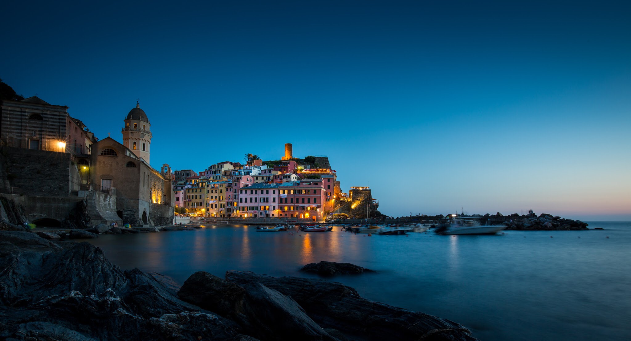 vernazza-by-night