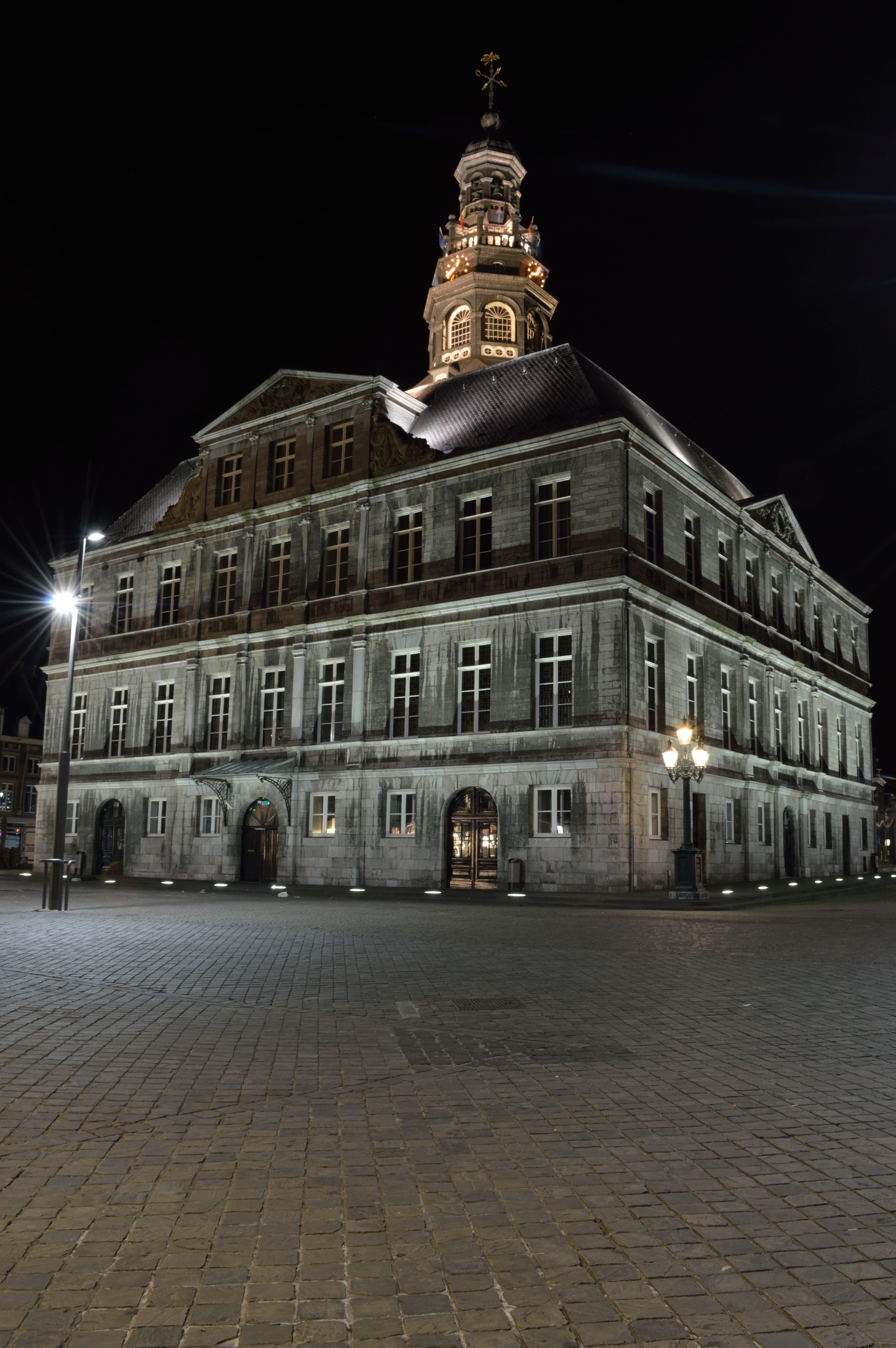 stadhuis-maastricht