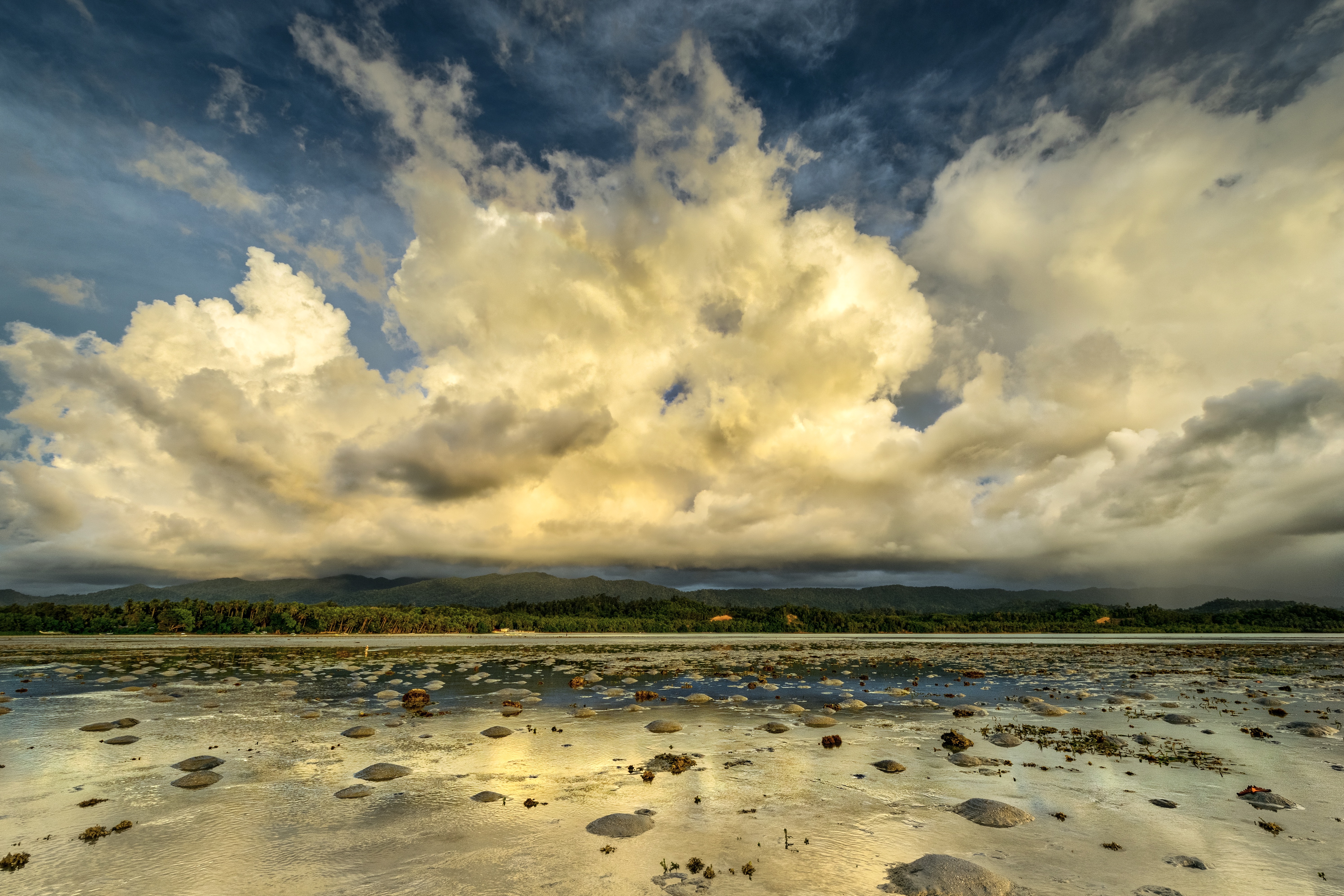 regenachtige-zonsondergang
