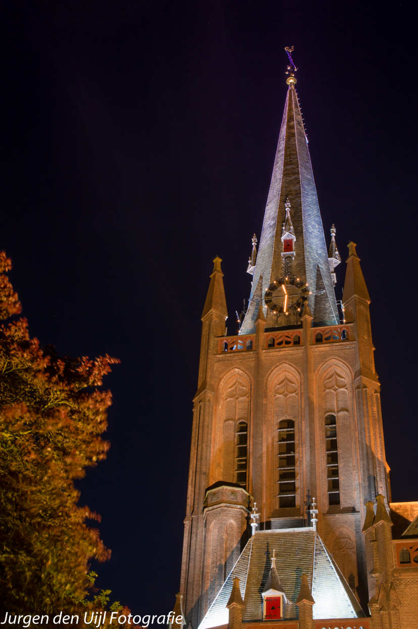 kerk-bij-nacht