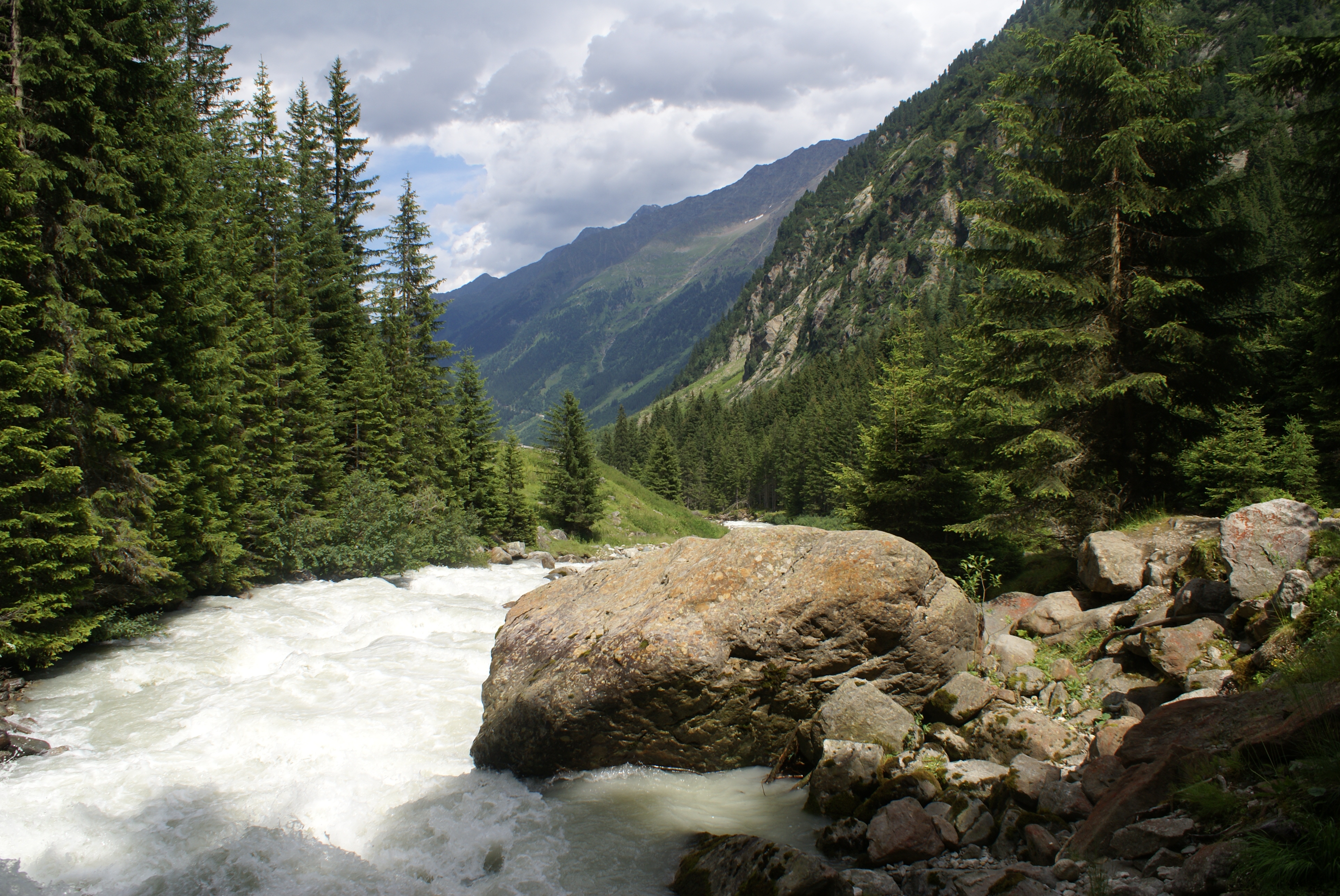 gletsjerbeek-in-het-stubaital