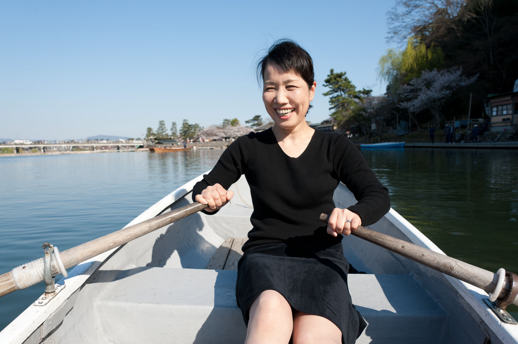 boating-on-arashiyama-river