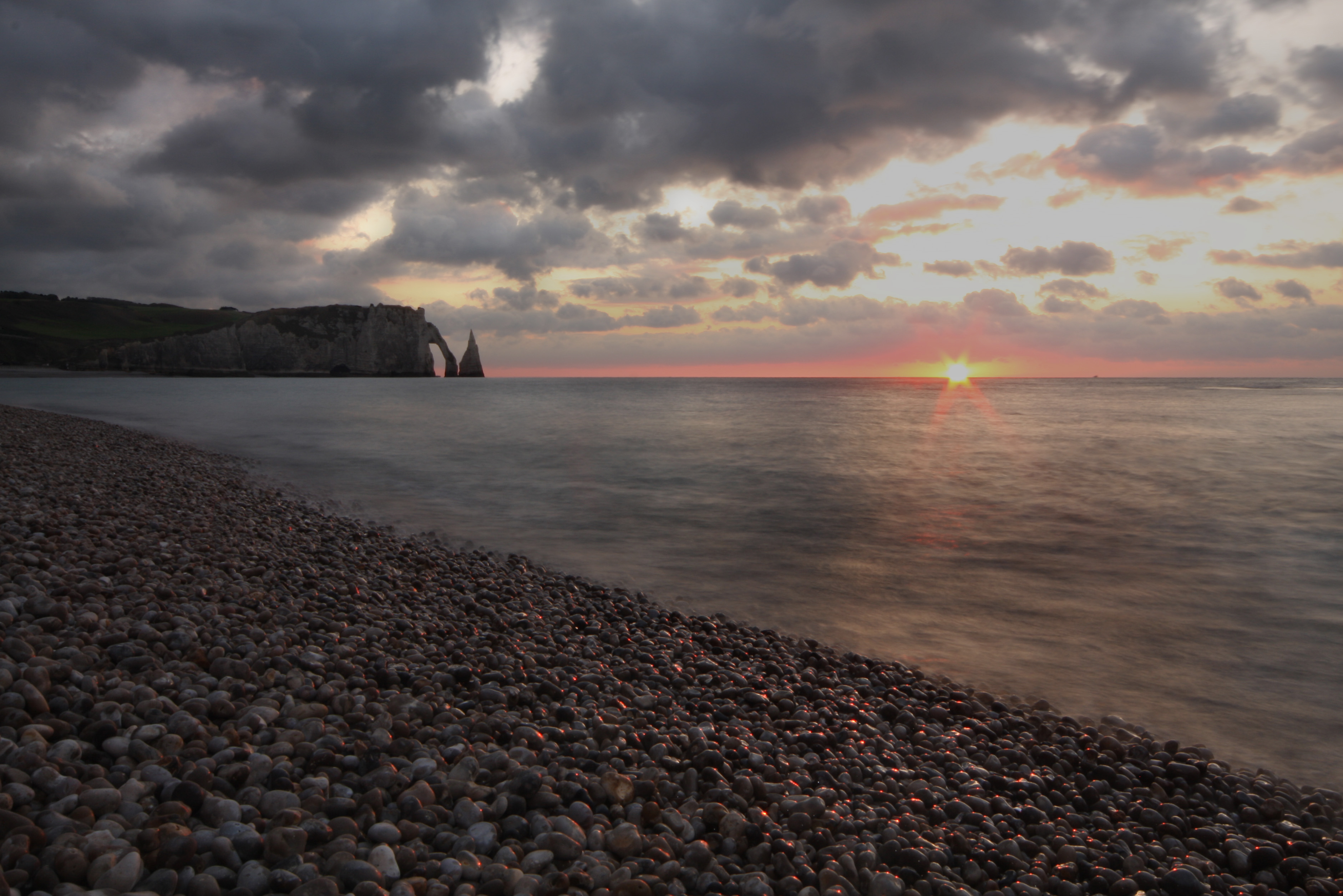orange-stones-near-etratat