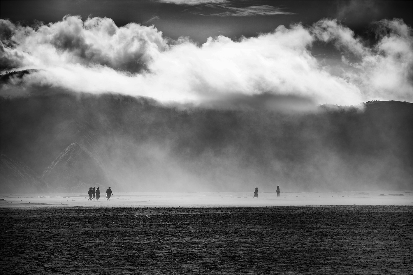 zandstorm-bij-de-bromovulkaan-op-java