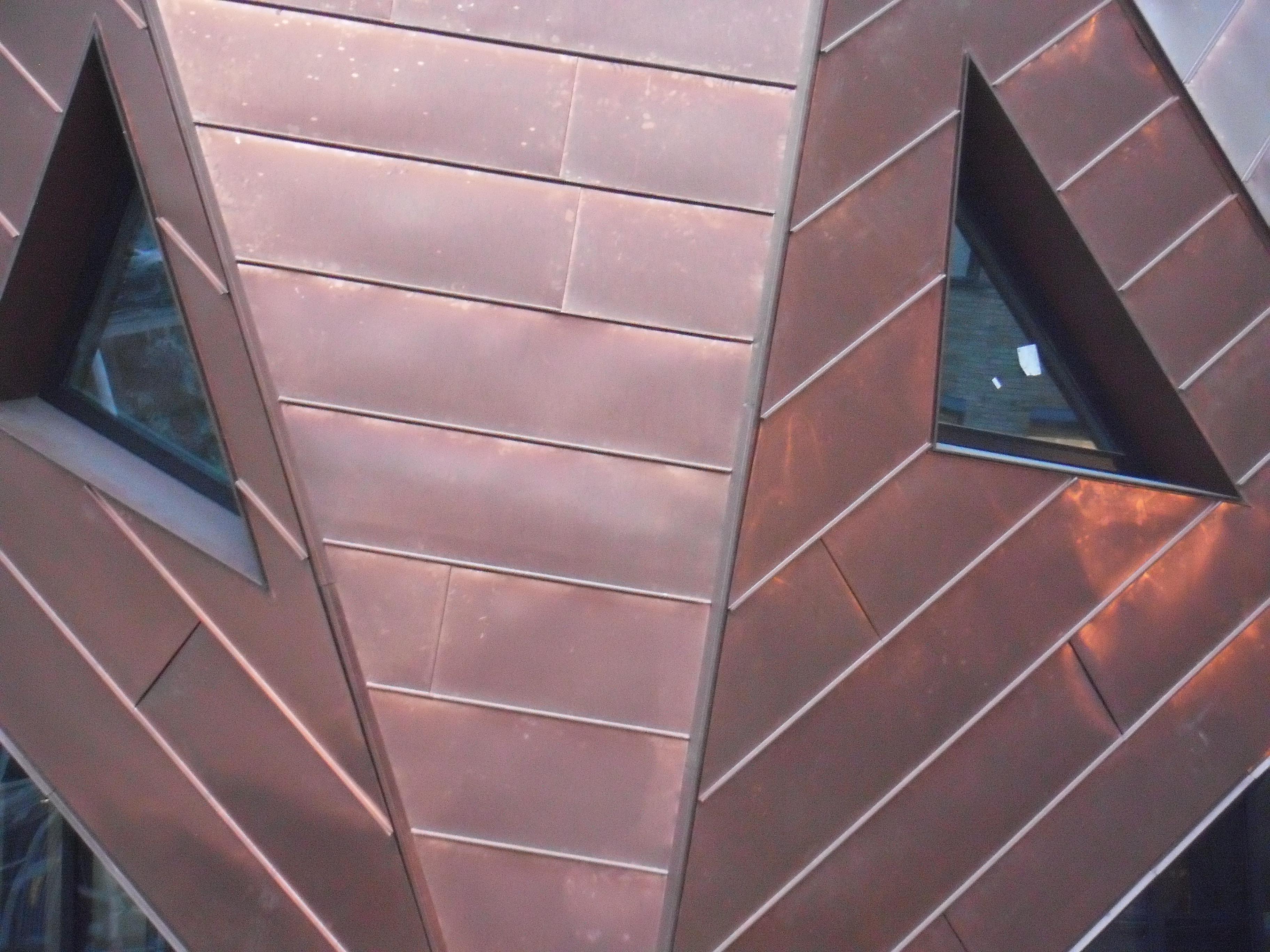 gebouw-in-rotterdam-mauritskade