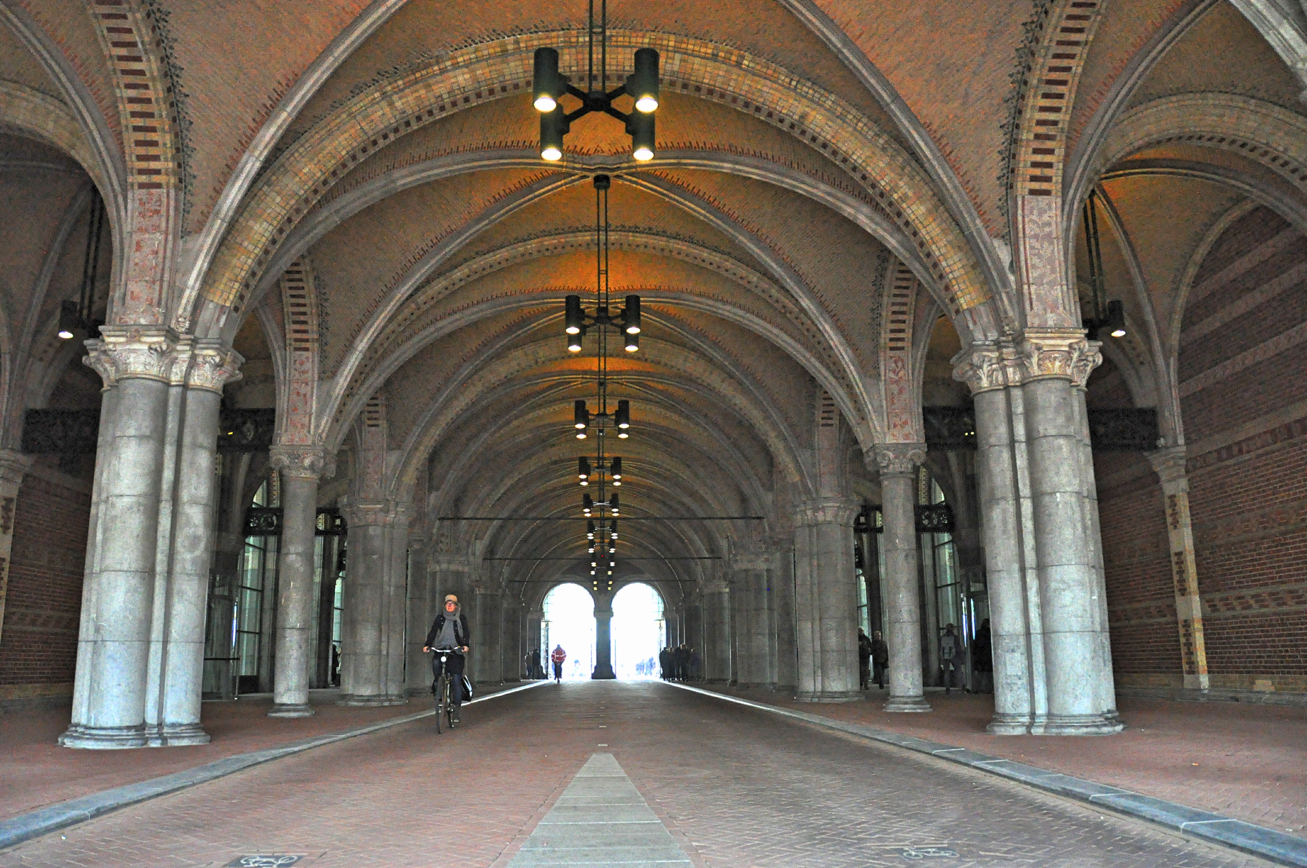 fietstunnel-rijksmuseum