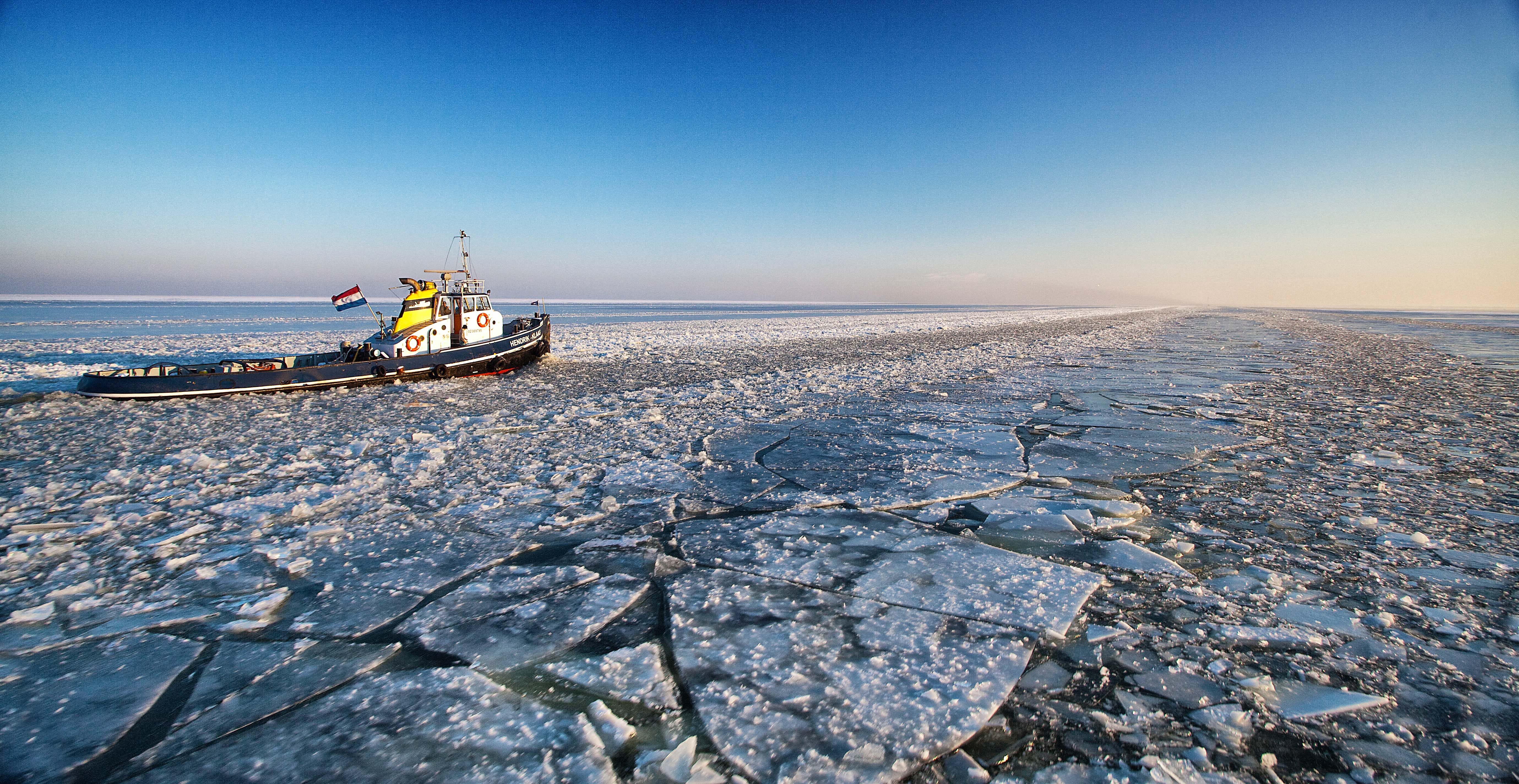 ijsbreker-ijsselmeer