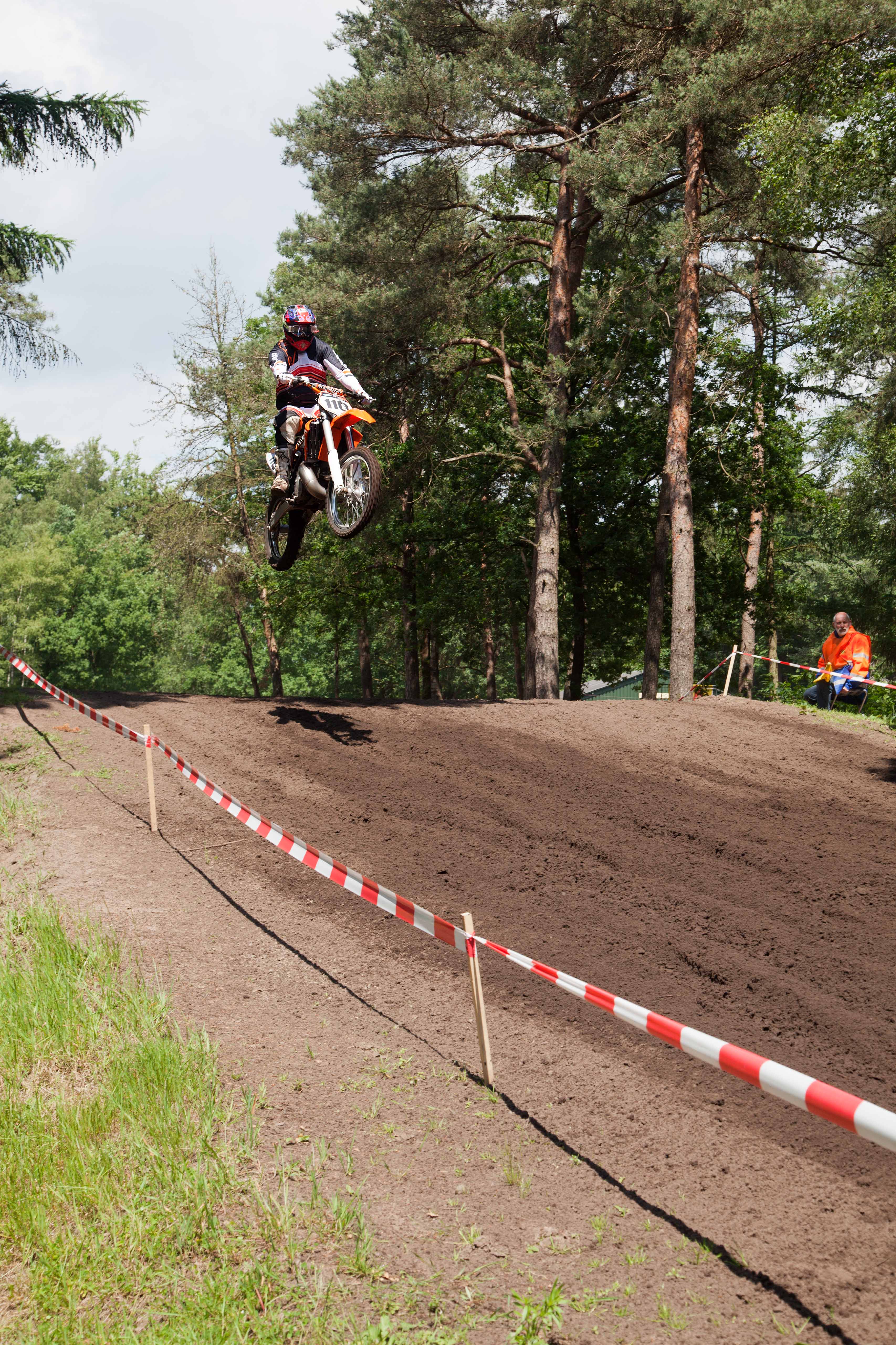 jump-bij-motorcross