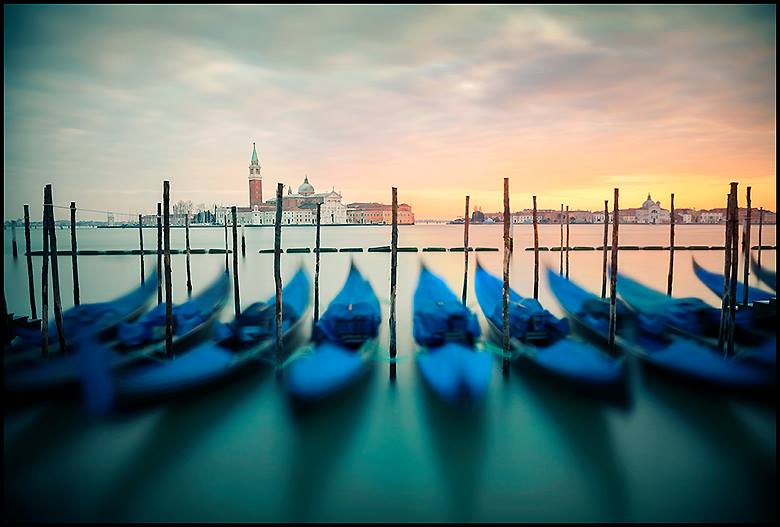 the-blue-boats