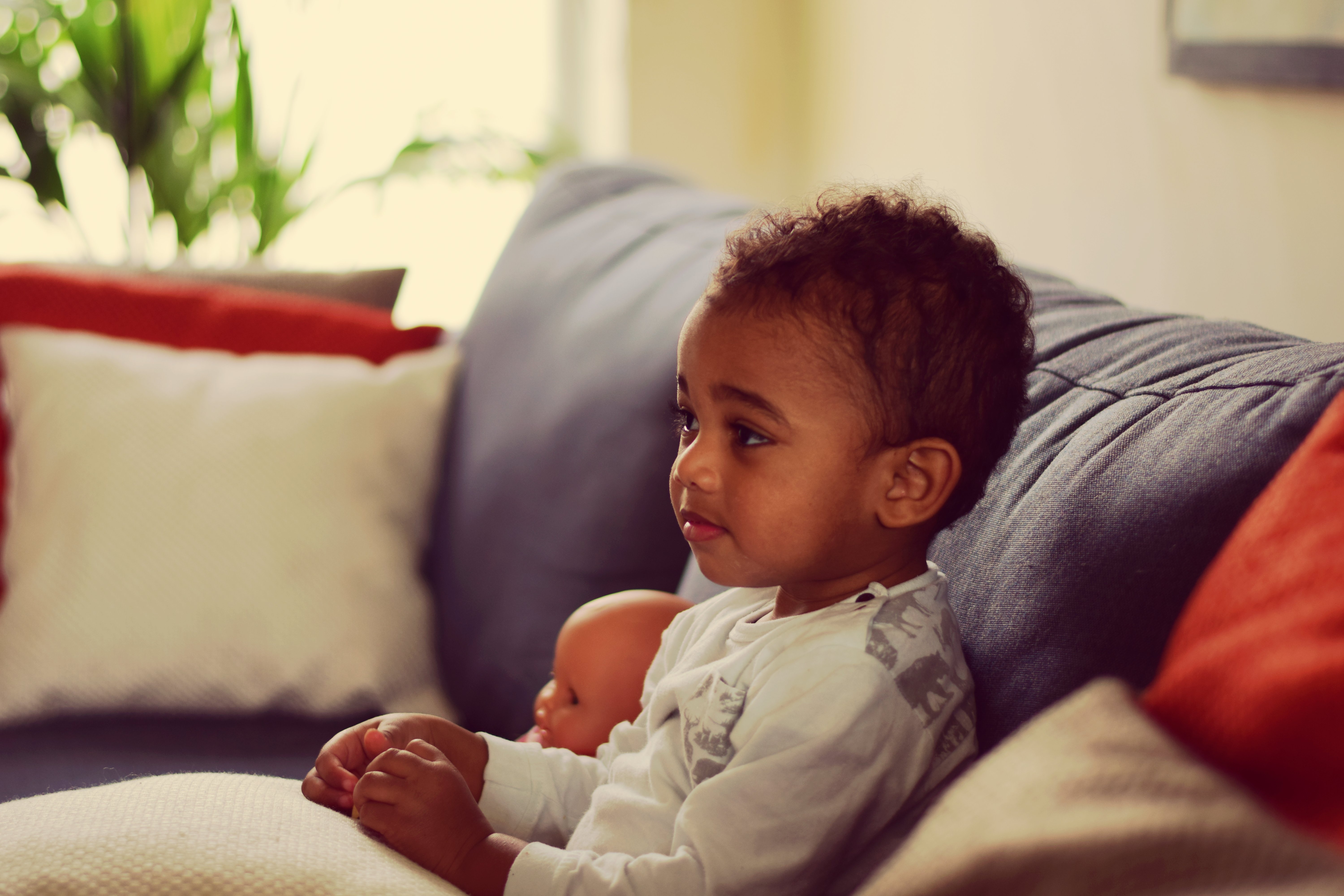young-boy-watching-tv